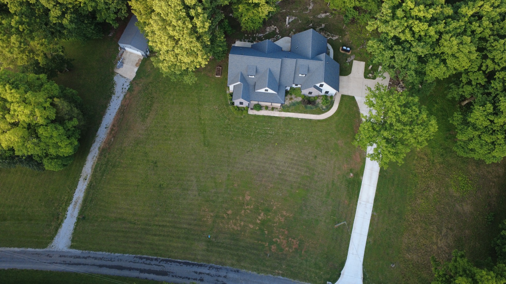 765 Scenic Cir Property Photo 2