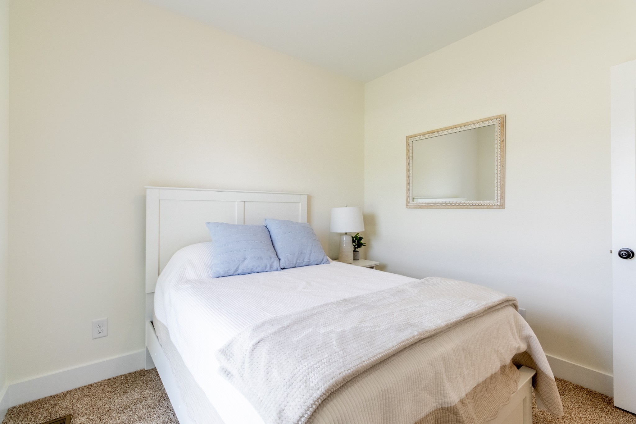 2094 Beverly Ct Property Photo 20