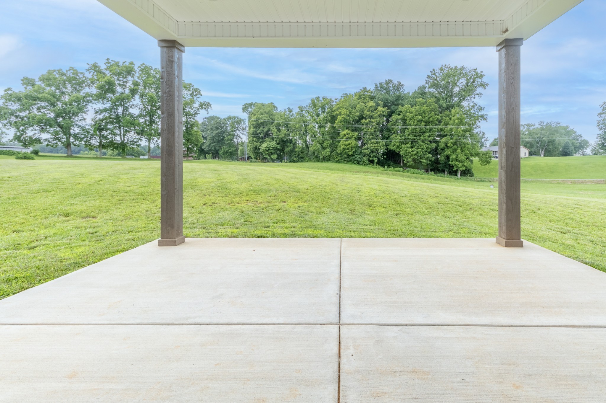 2094 Beverly Ct Property Photo 25