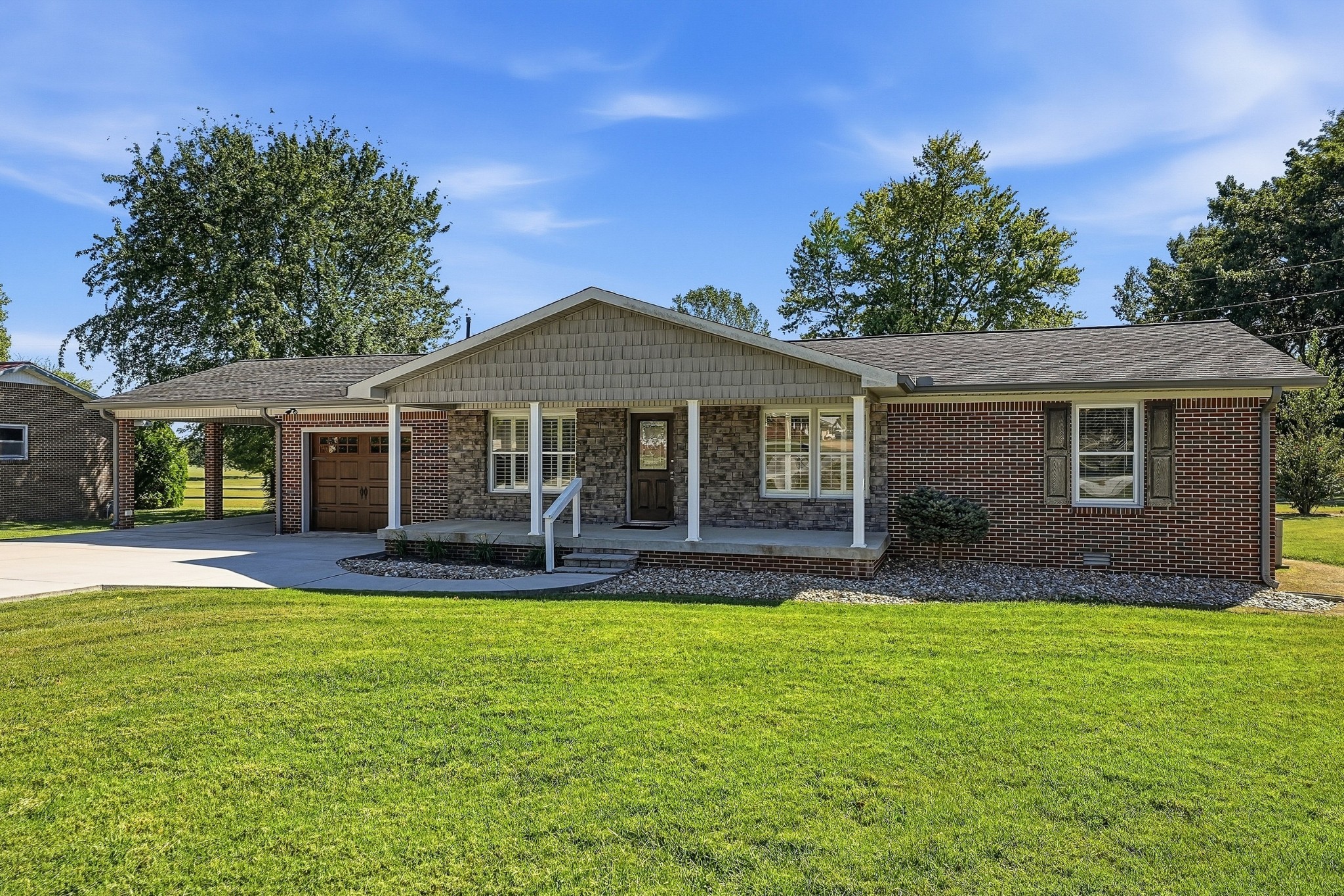 579 Pack Cir Property Photo 3