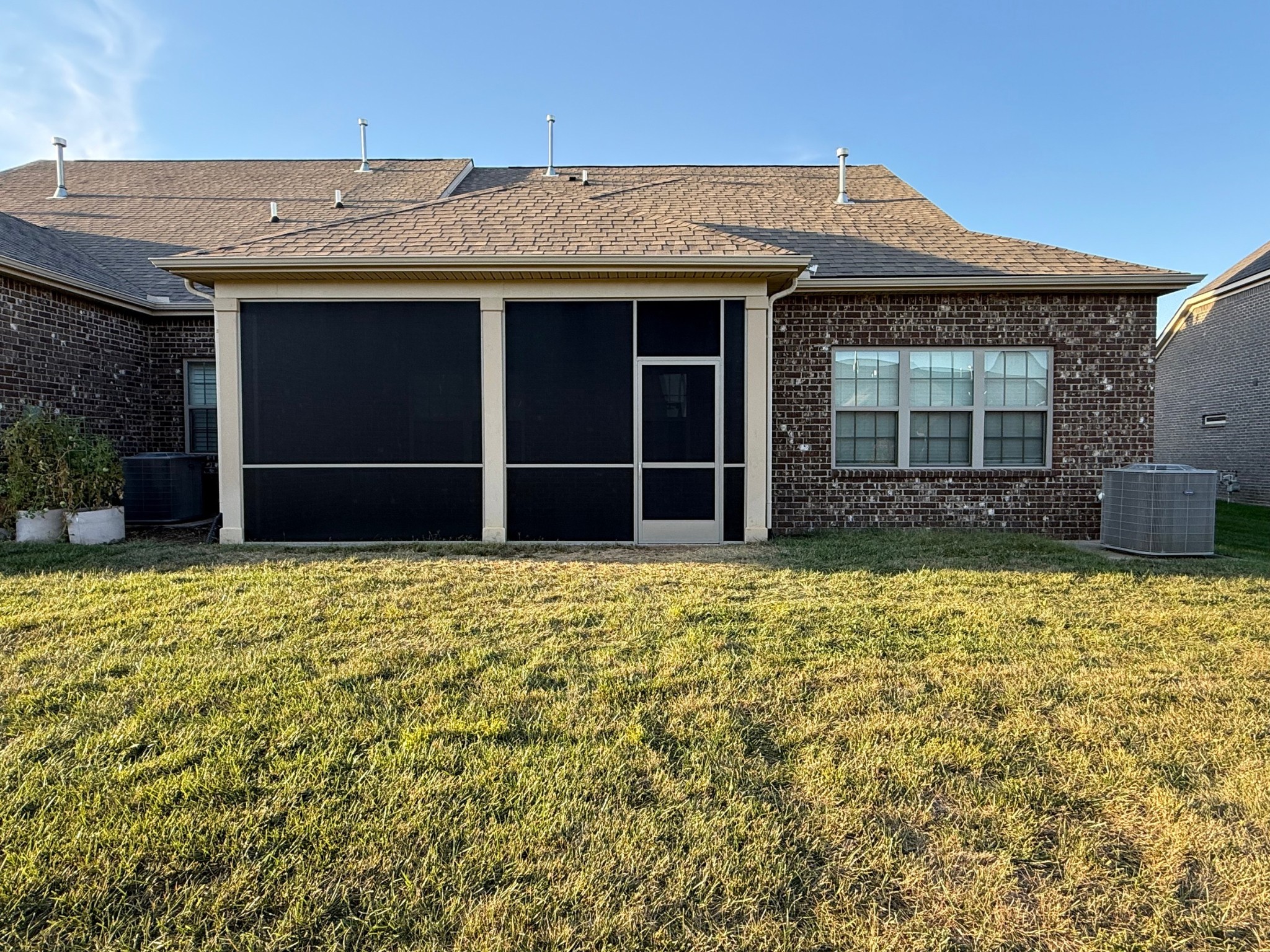 867 Meadowcrest Way Property Photo 4