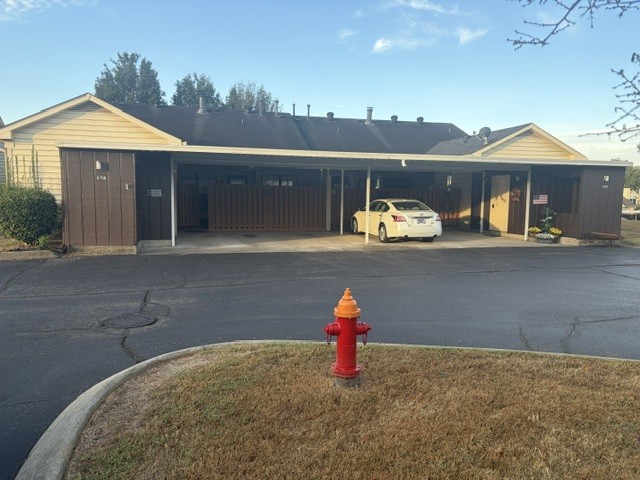 8709 Sawyer Brown Rd Property Photo 2
