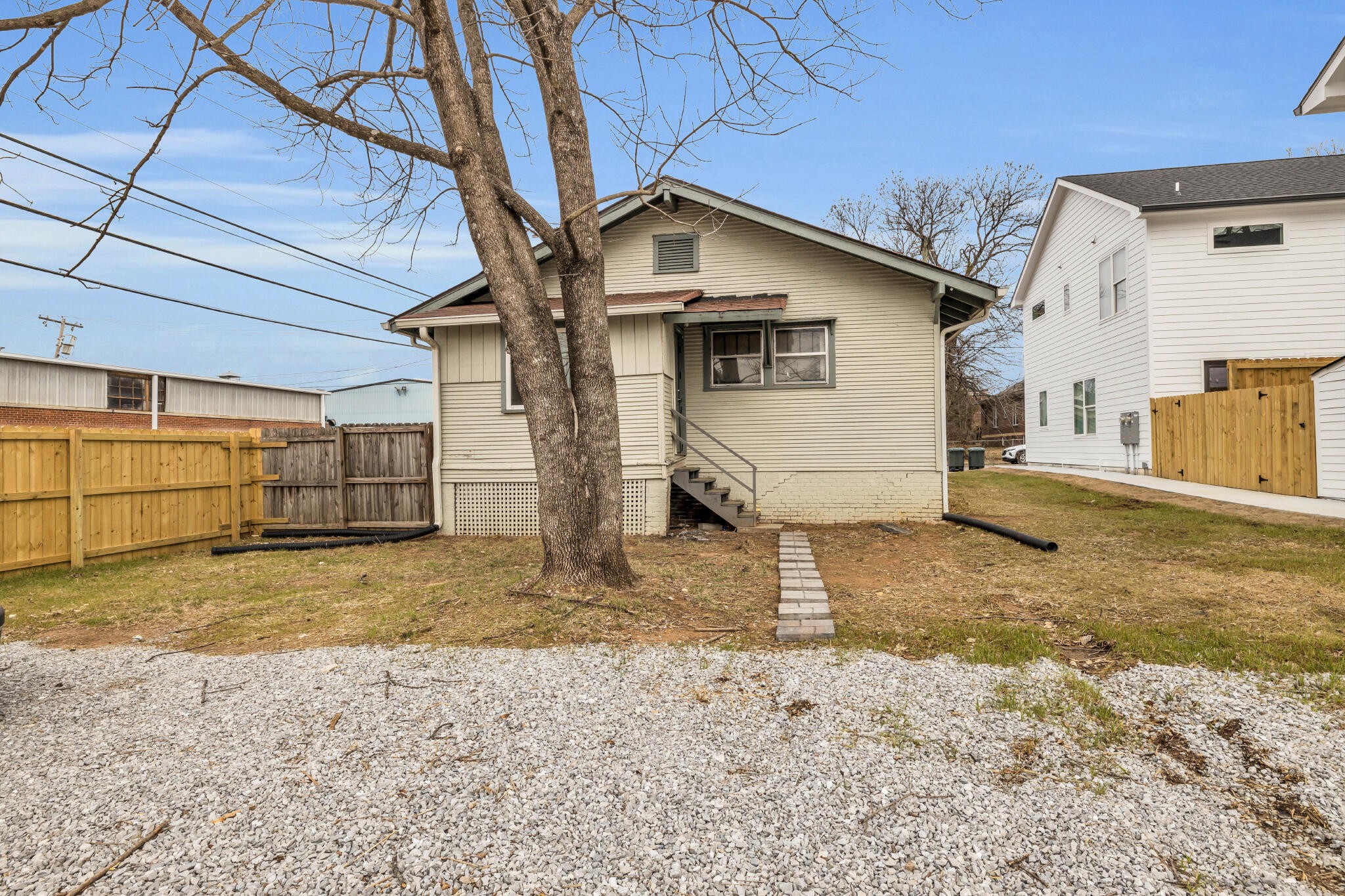 15001502 E 13th Street Property Photo 32