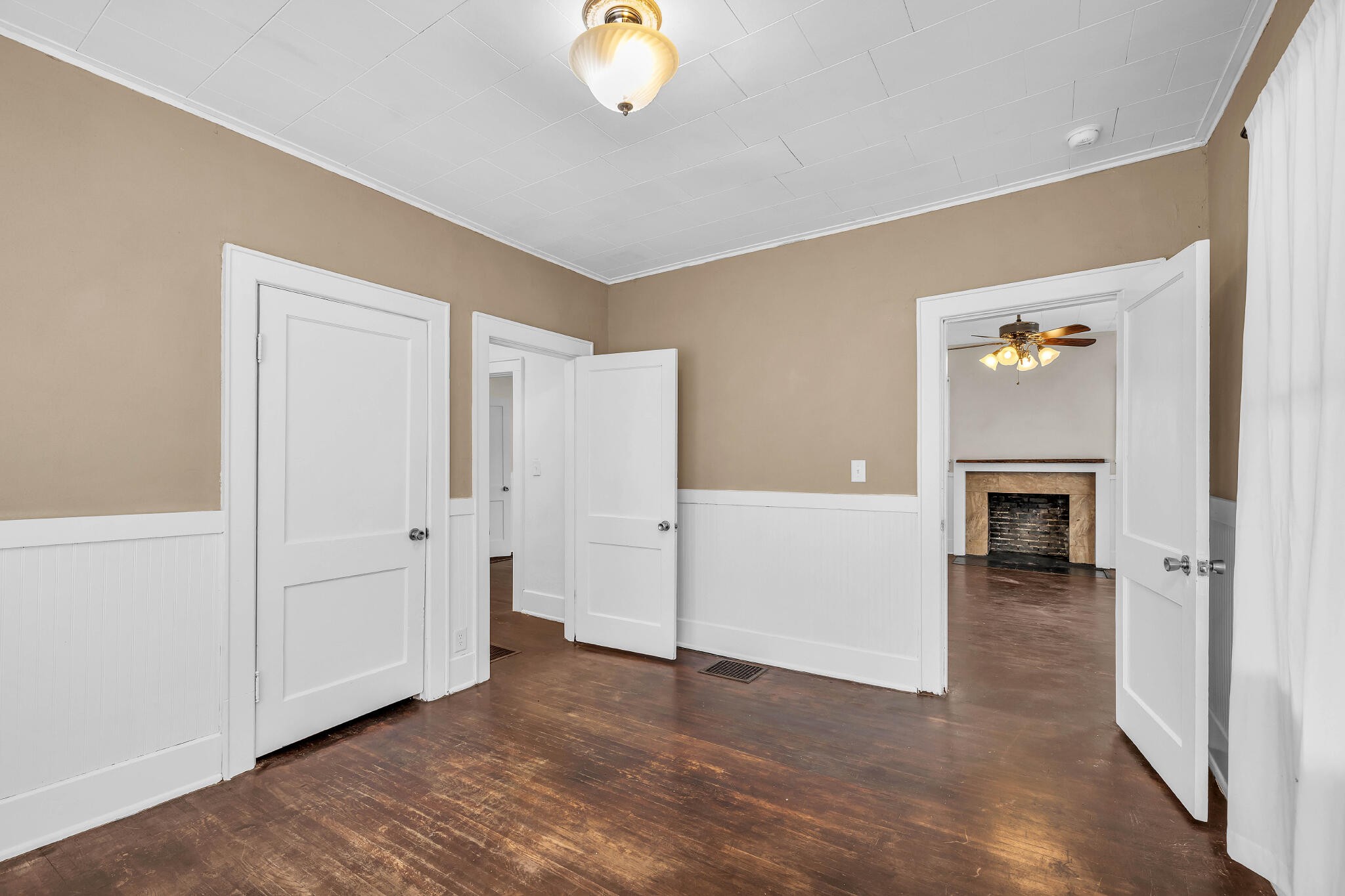 15001502 E 13th Street Property Photo 36
