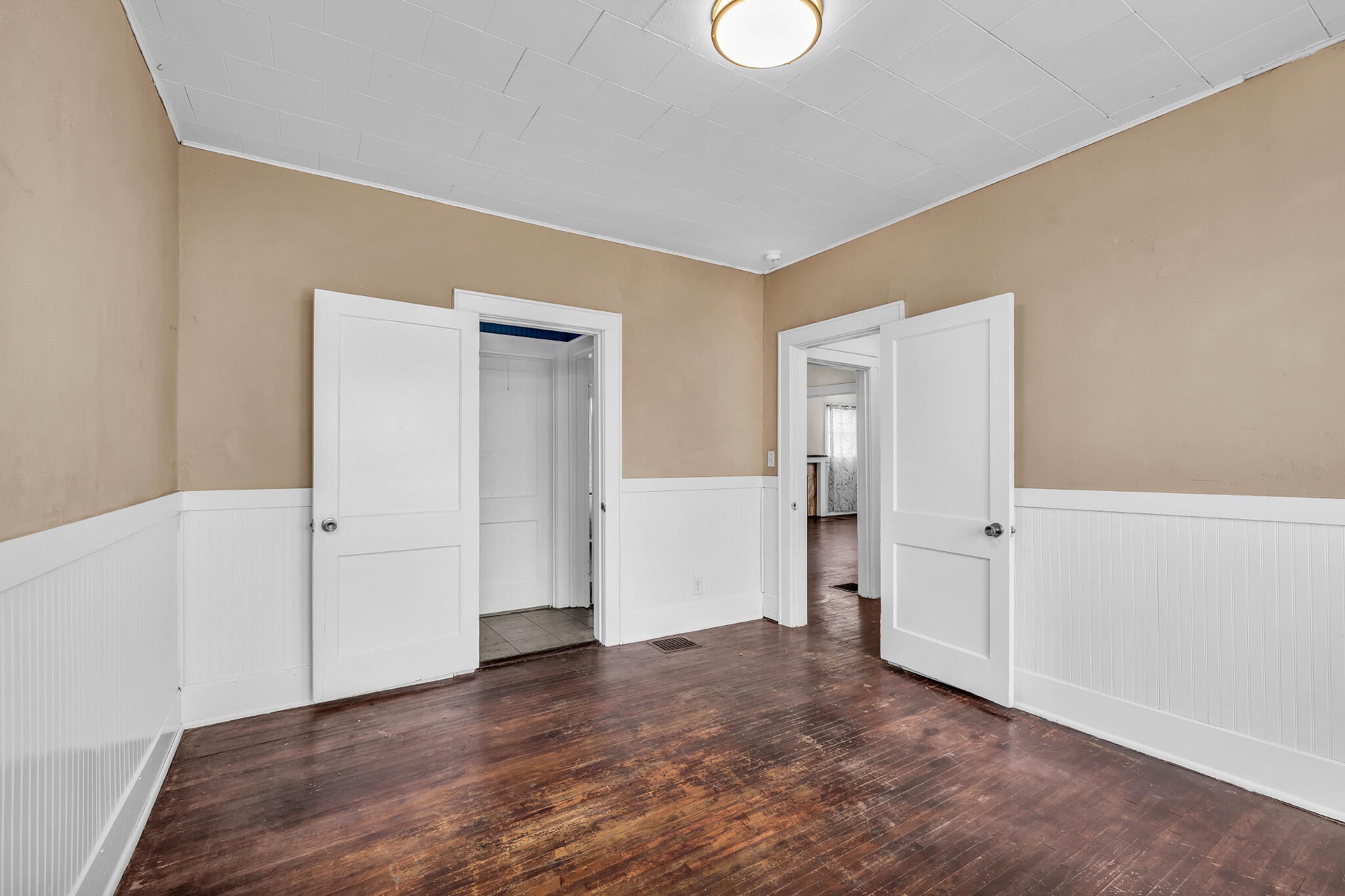 15001502 E 13th Street Property Photo 40