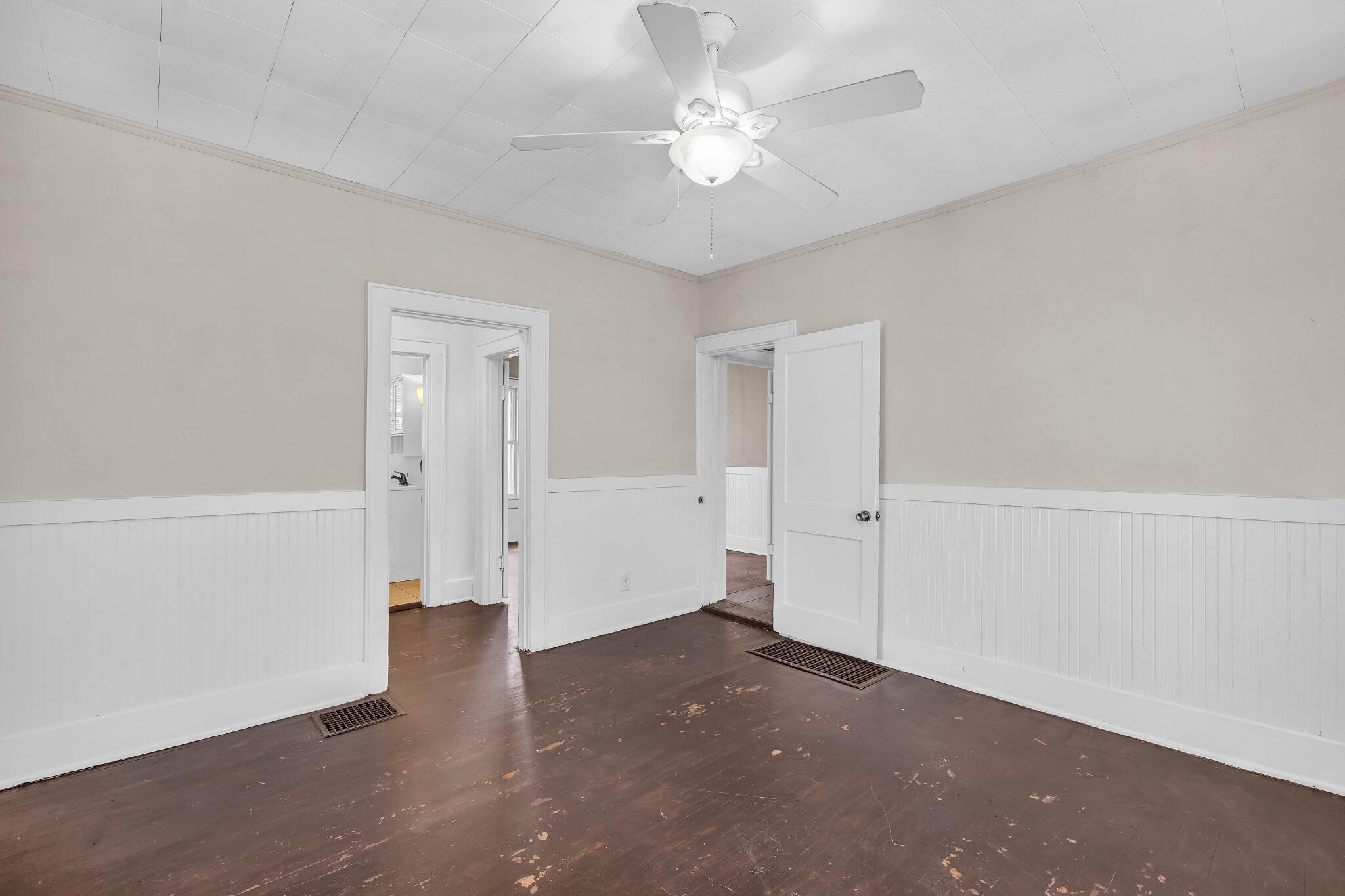 15001502 E 13th Street Property Photo 42