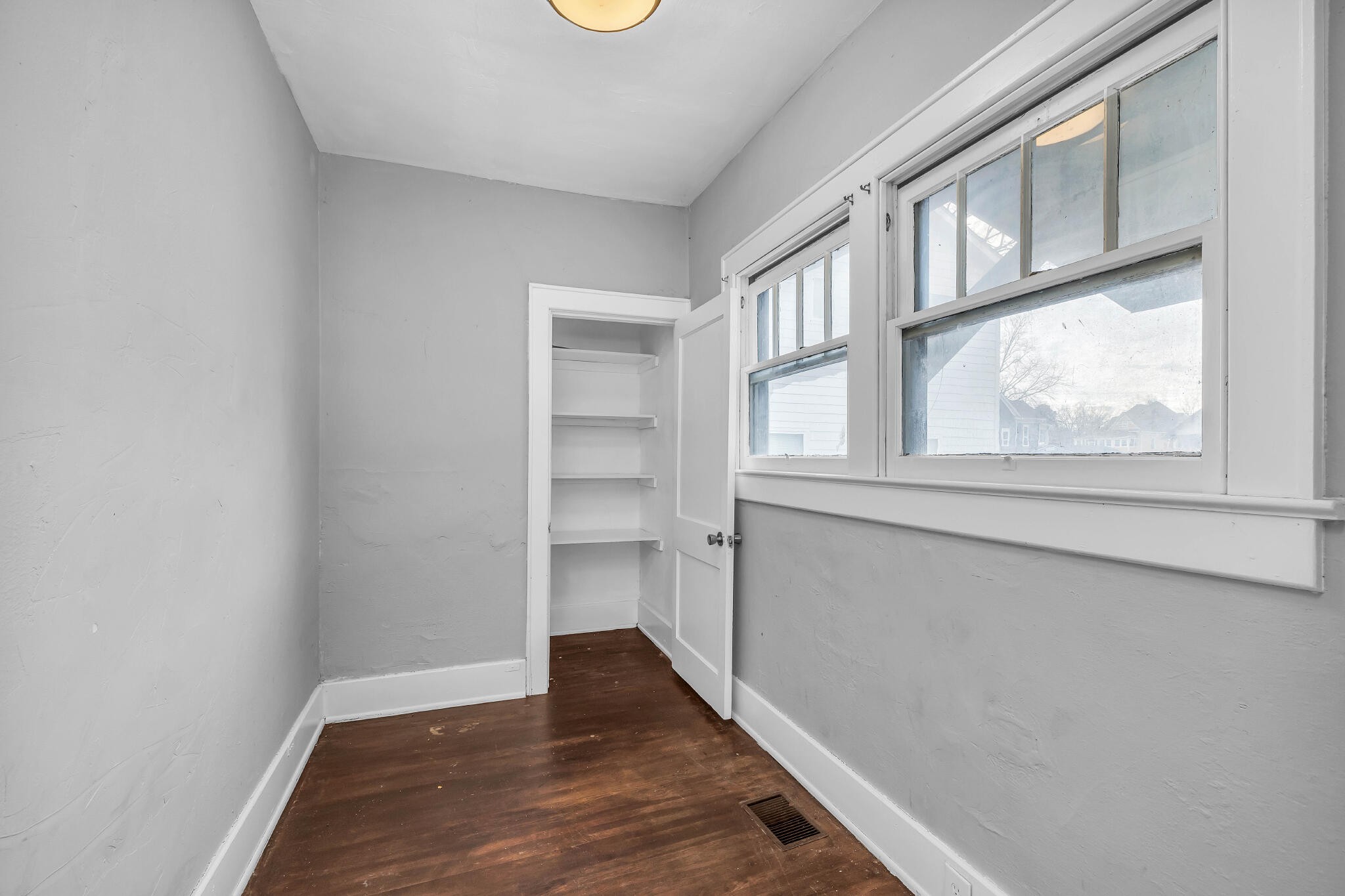 15001502 E 13th Street Property Photo 46