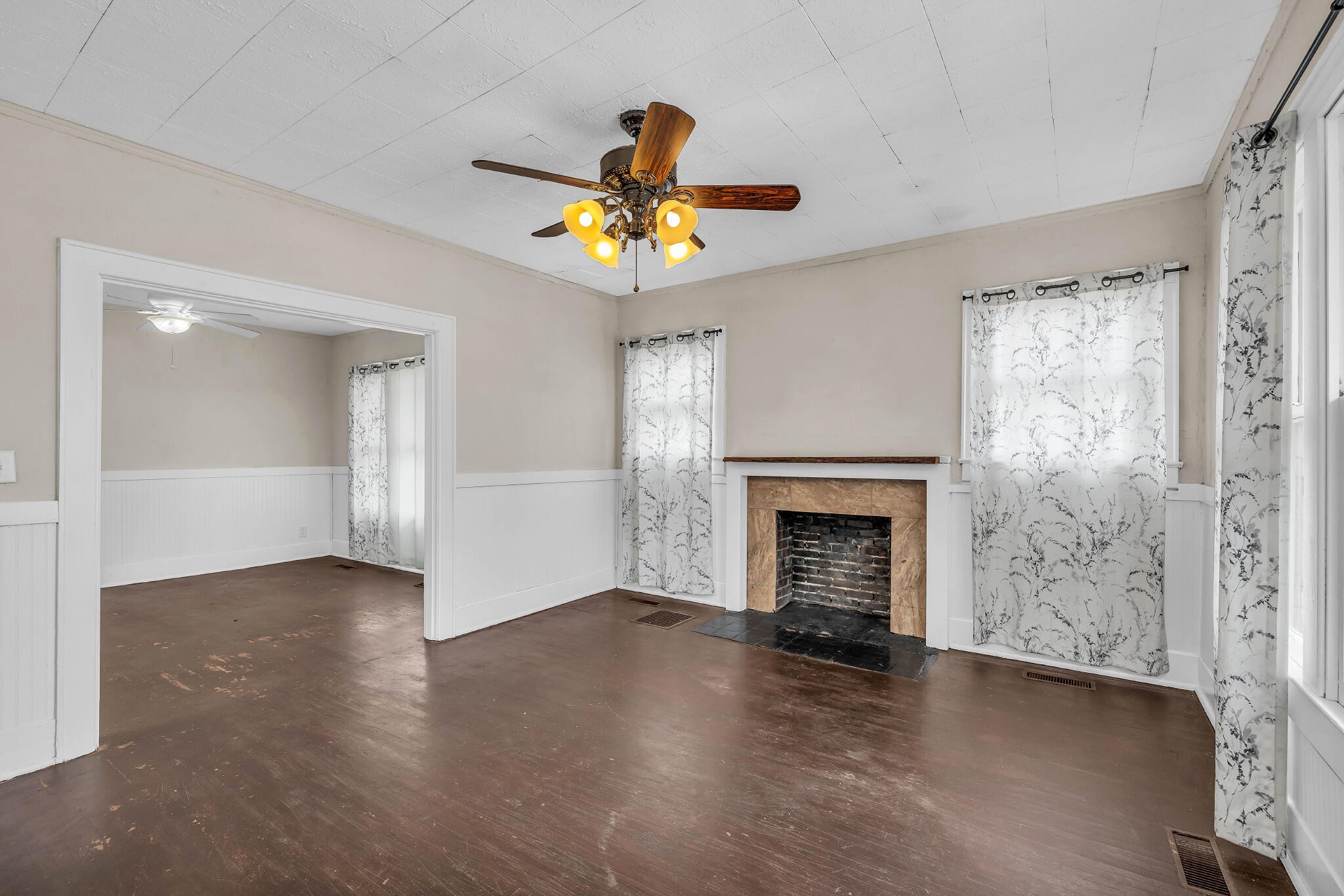 15001502 E 13th Street Property Photo 47
