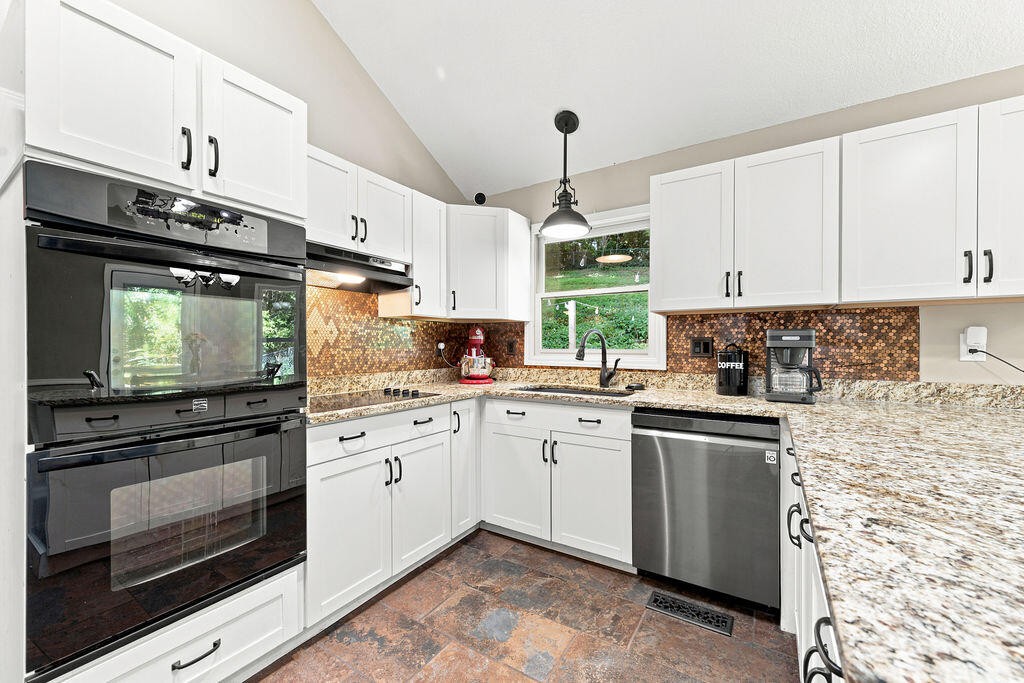 9302 Rockshire Lane Property Photo 14