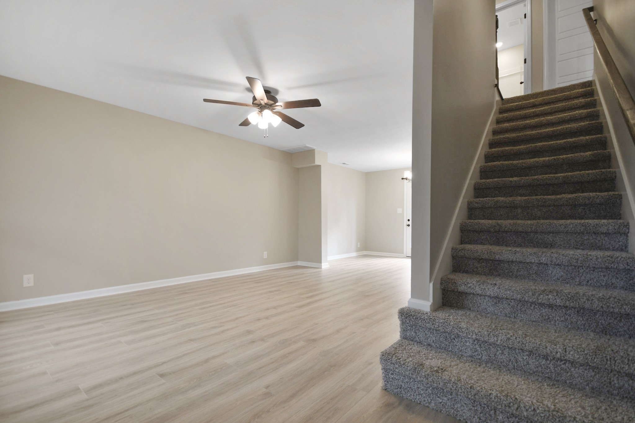 1187 Cottonwood Drive Property Photo 2