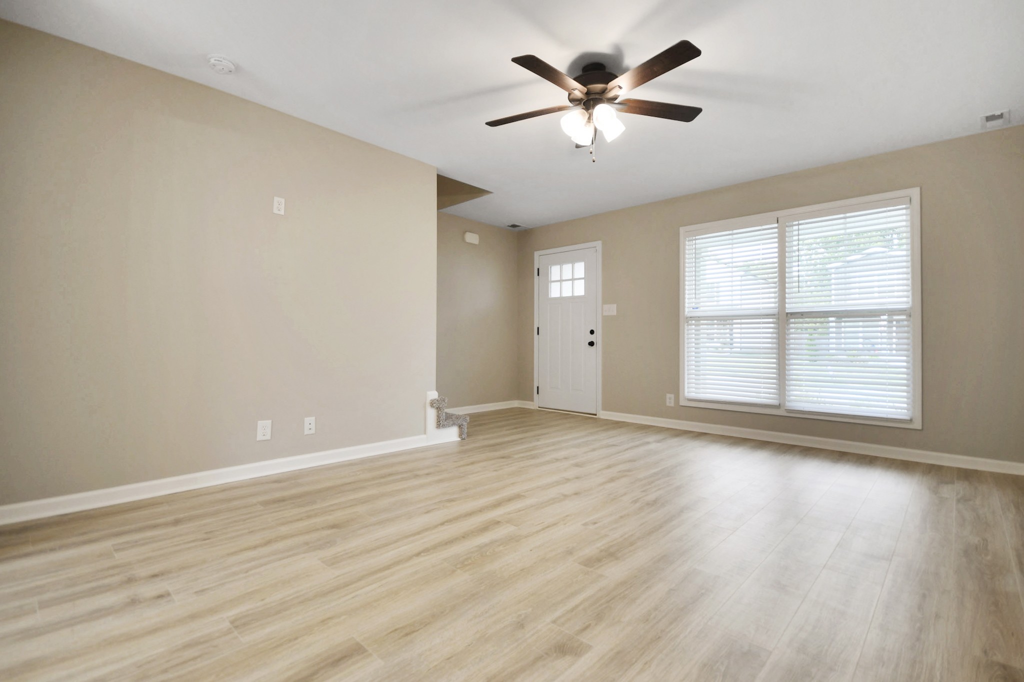 1187 Cottonwood Drive Property Photo 4