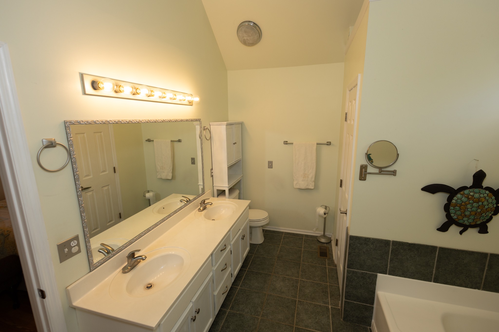 803 Providence Pl Property Photo 16