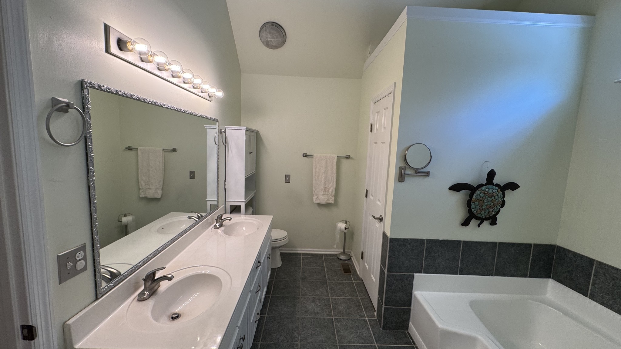 803 Providence Pl Property Photo 17