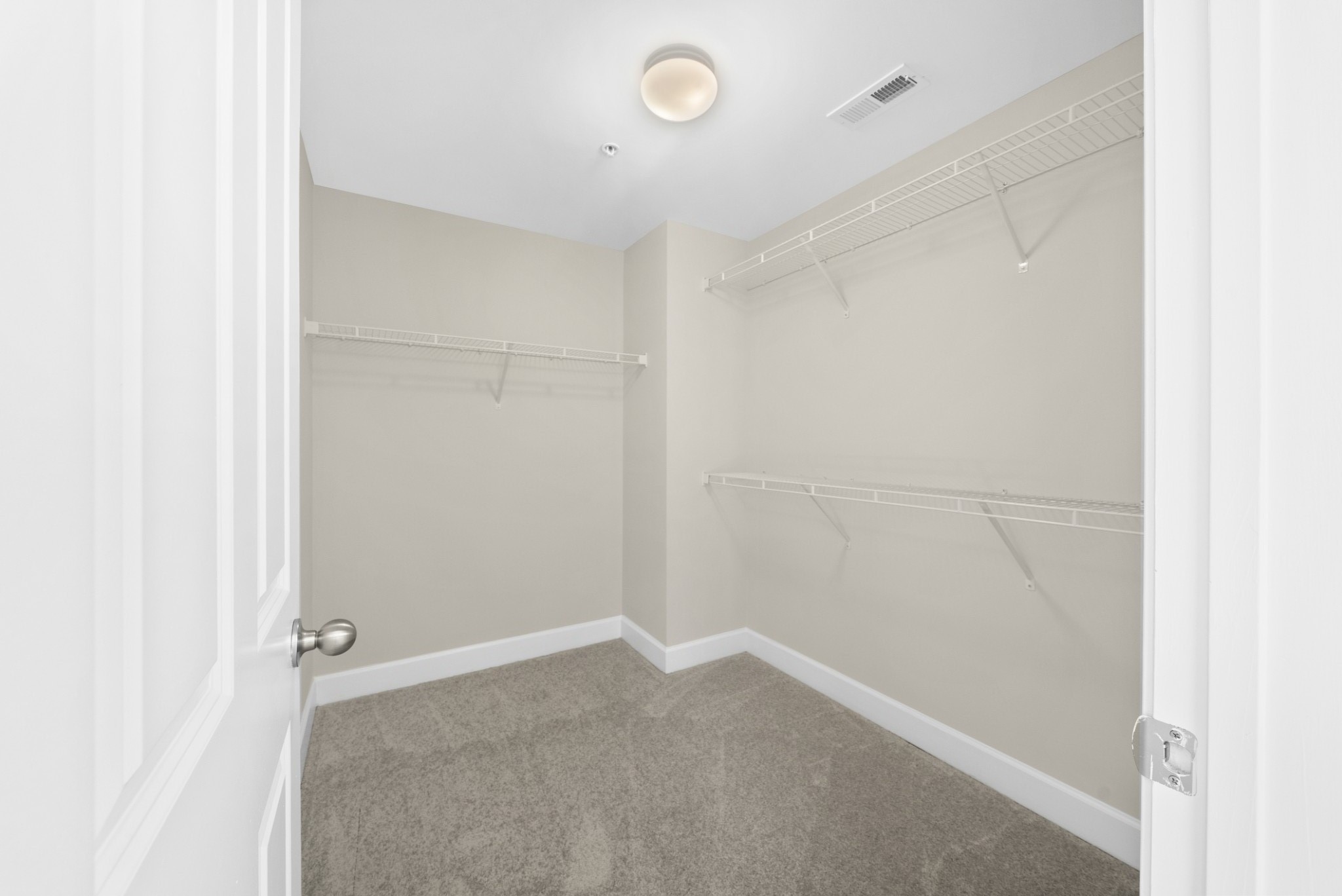 8205 Lenox Creekside Dr Property Photo 15