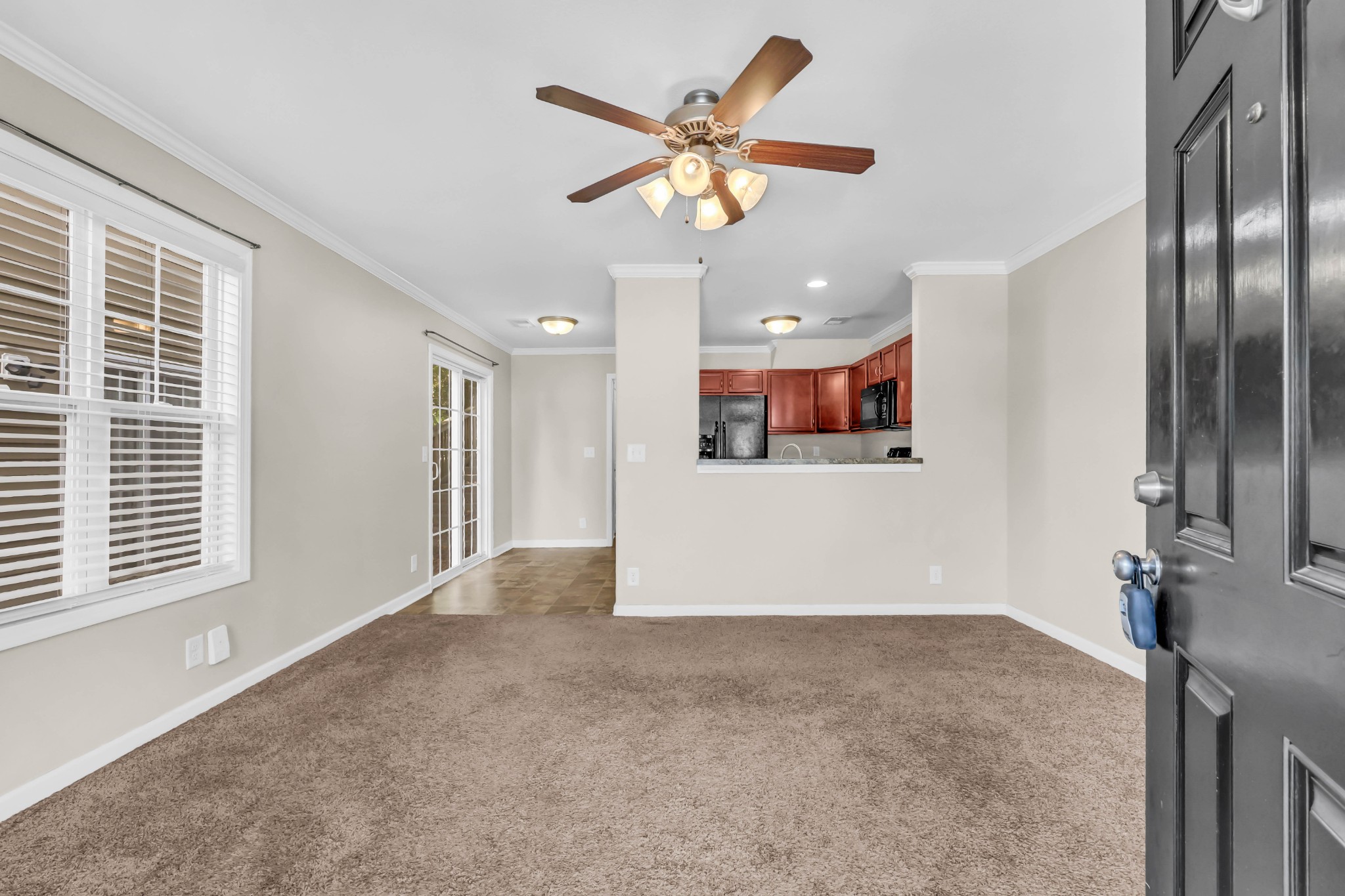 1061/2 Riverview Dr Property Photo 6