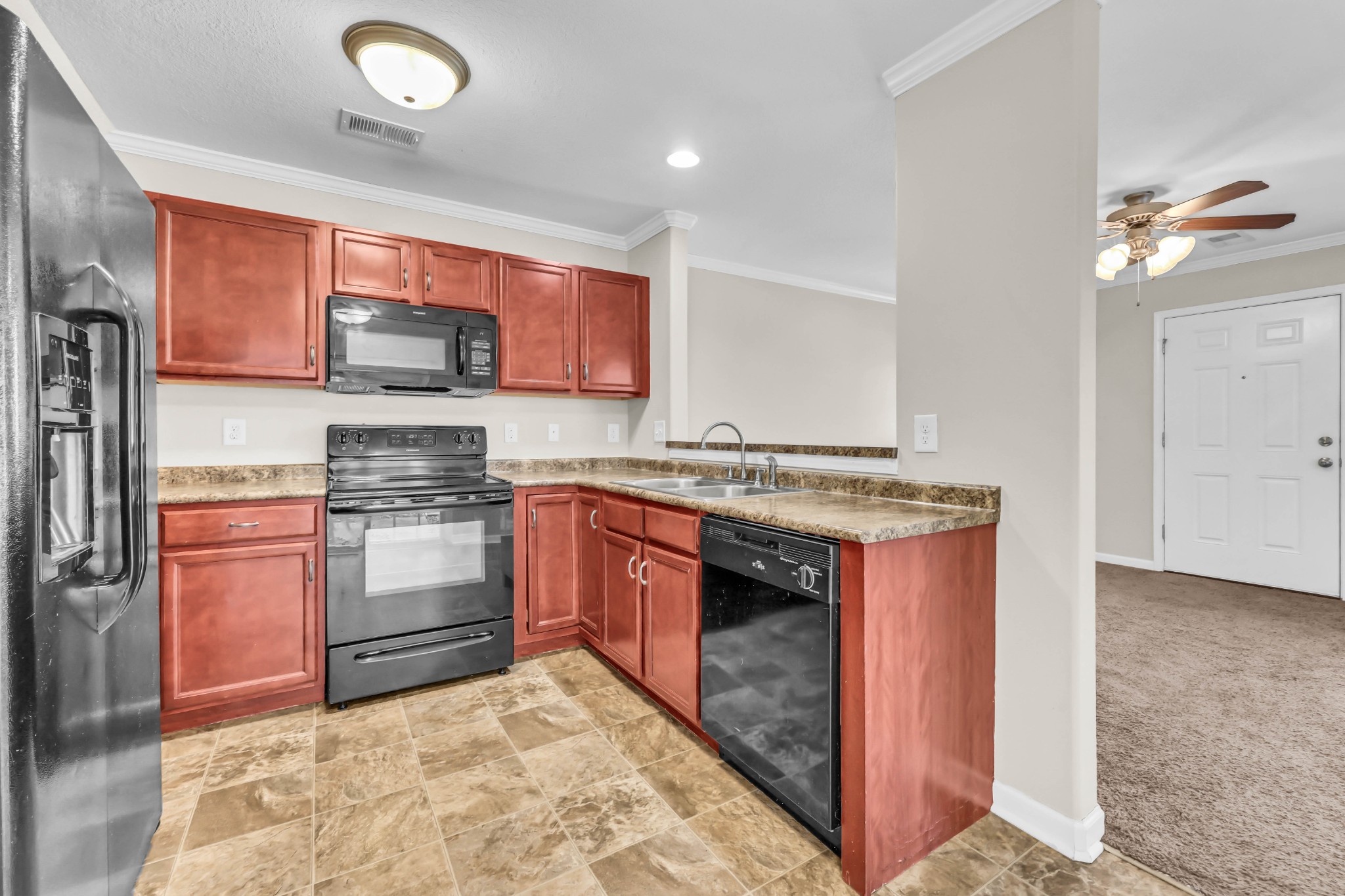 1061/2 Riverview Dr Property Photo 8