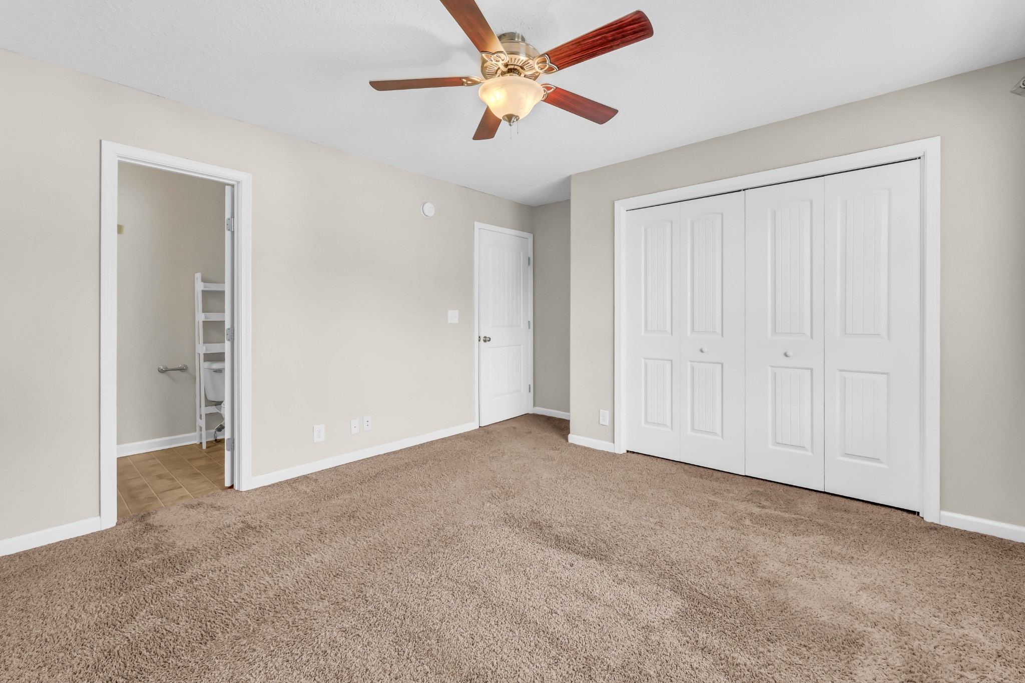1061/2 Riverview Dr Property Photo 12