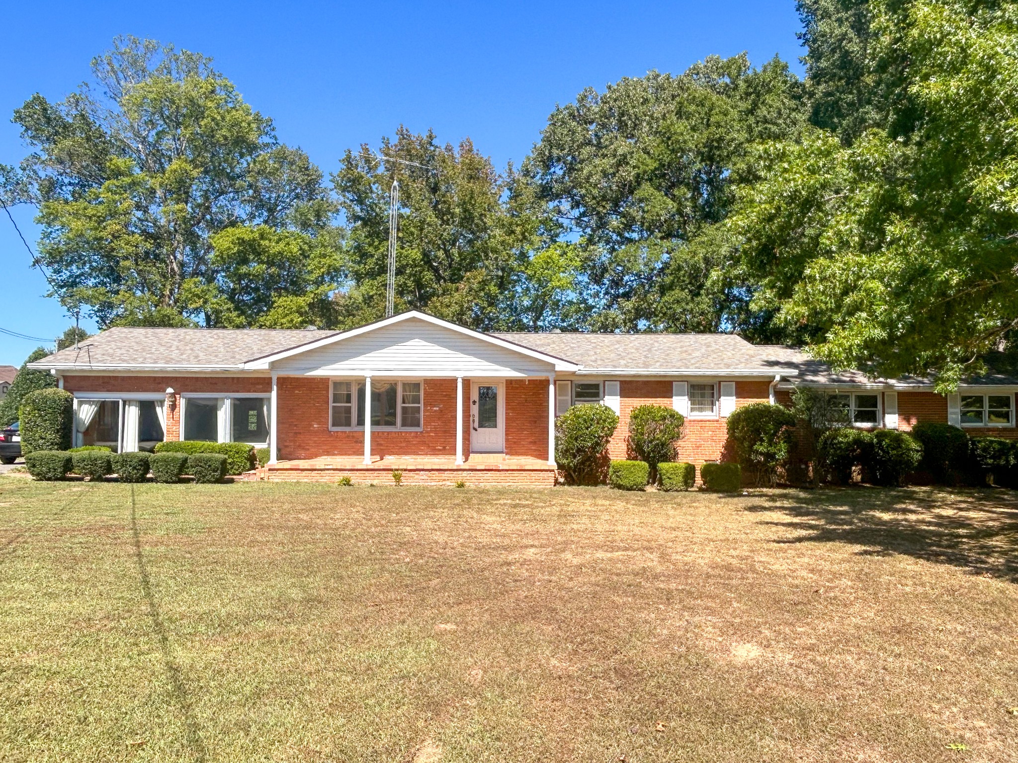 395 General Forrest Dr Property Photo 1