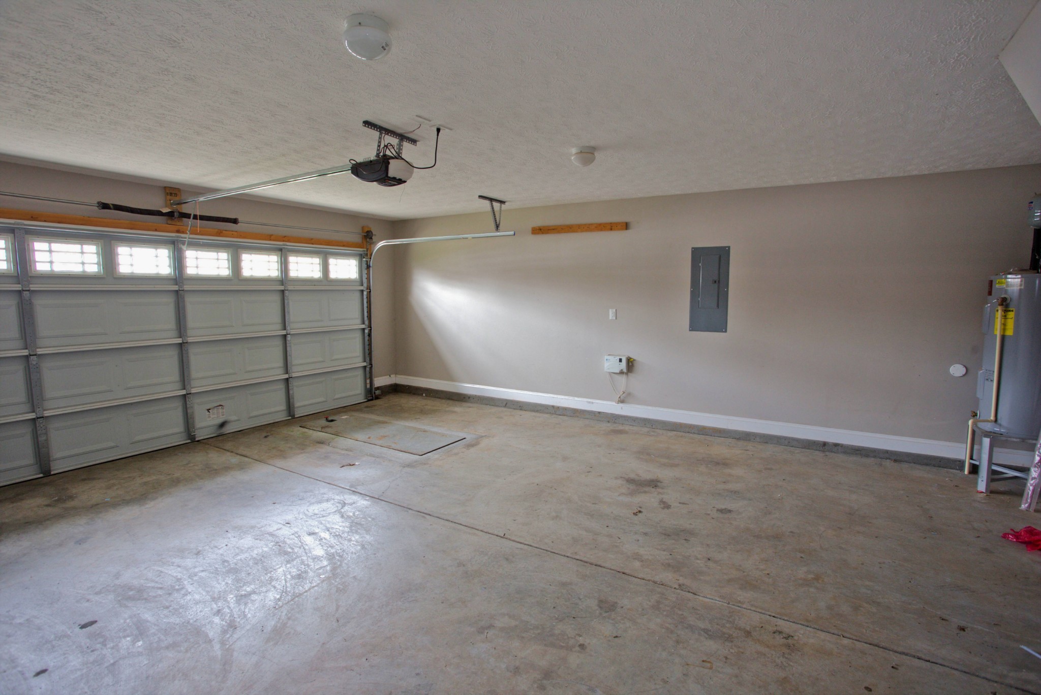 717 Elm St Property Photo 17
