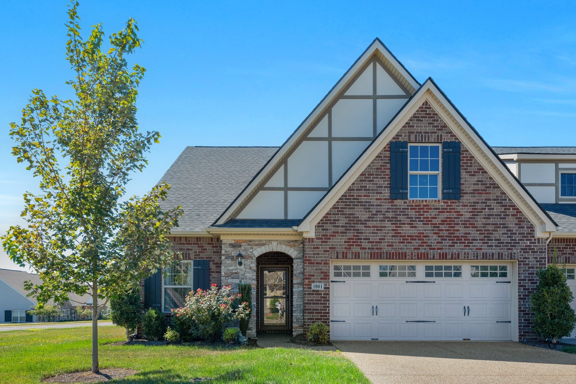 1801 Ravenwood Ct Property Photo 1