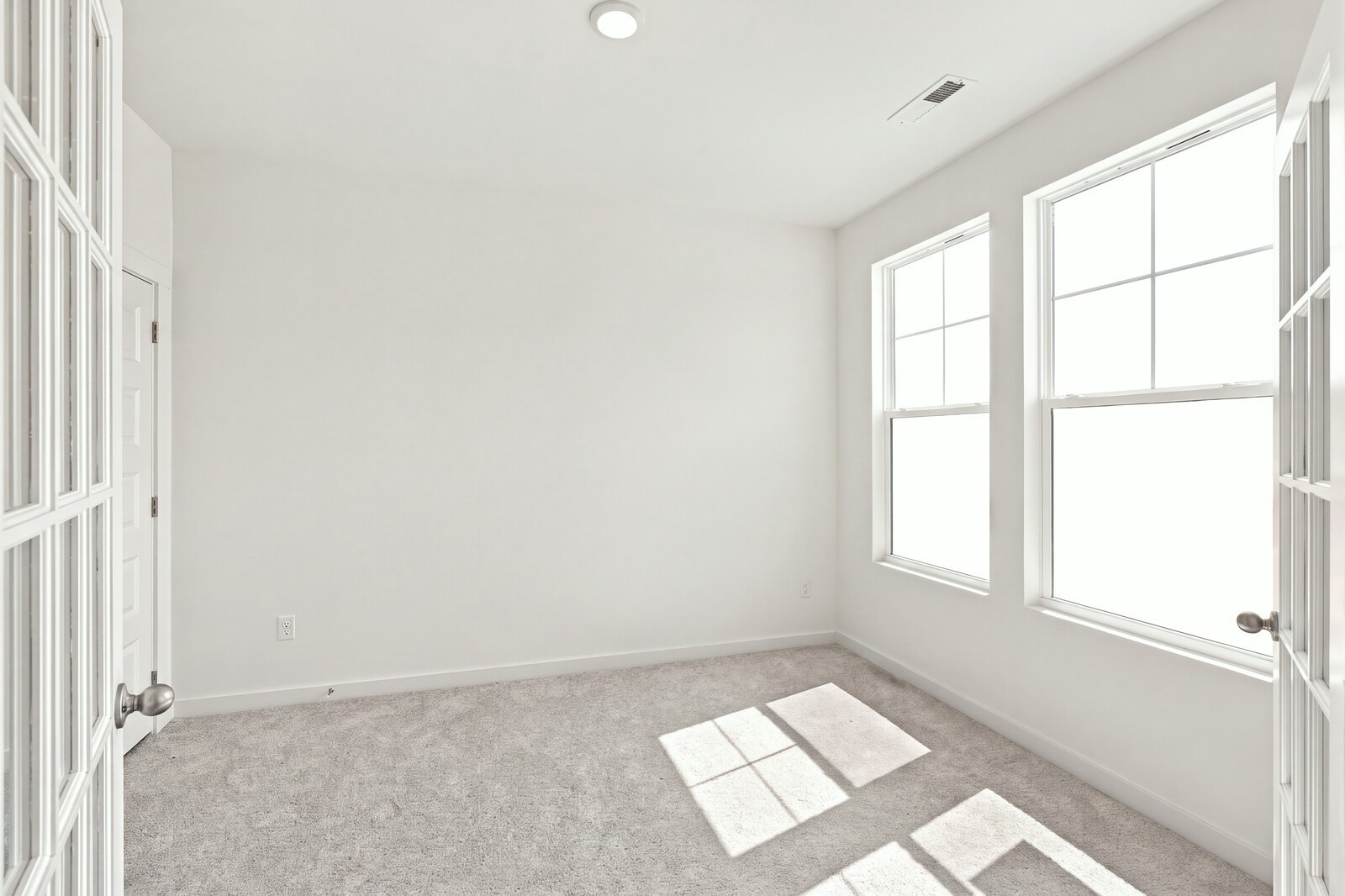 8204 Netterfield Drive Property Photo 8