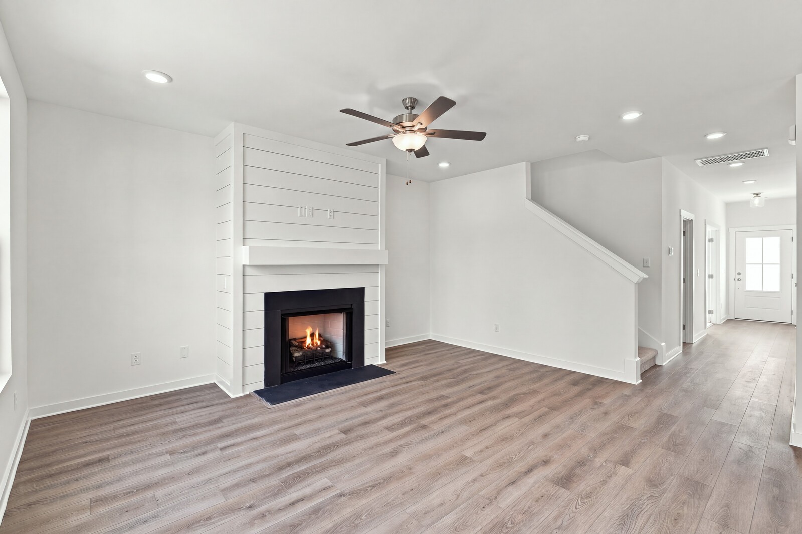 8204 Netterfield Drive Property Photo 32