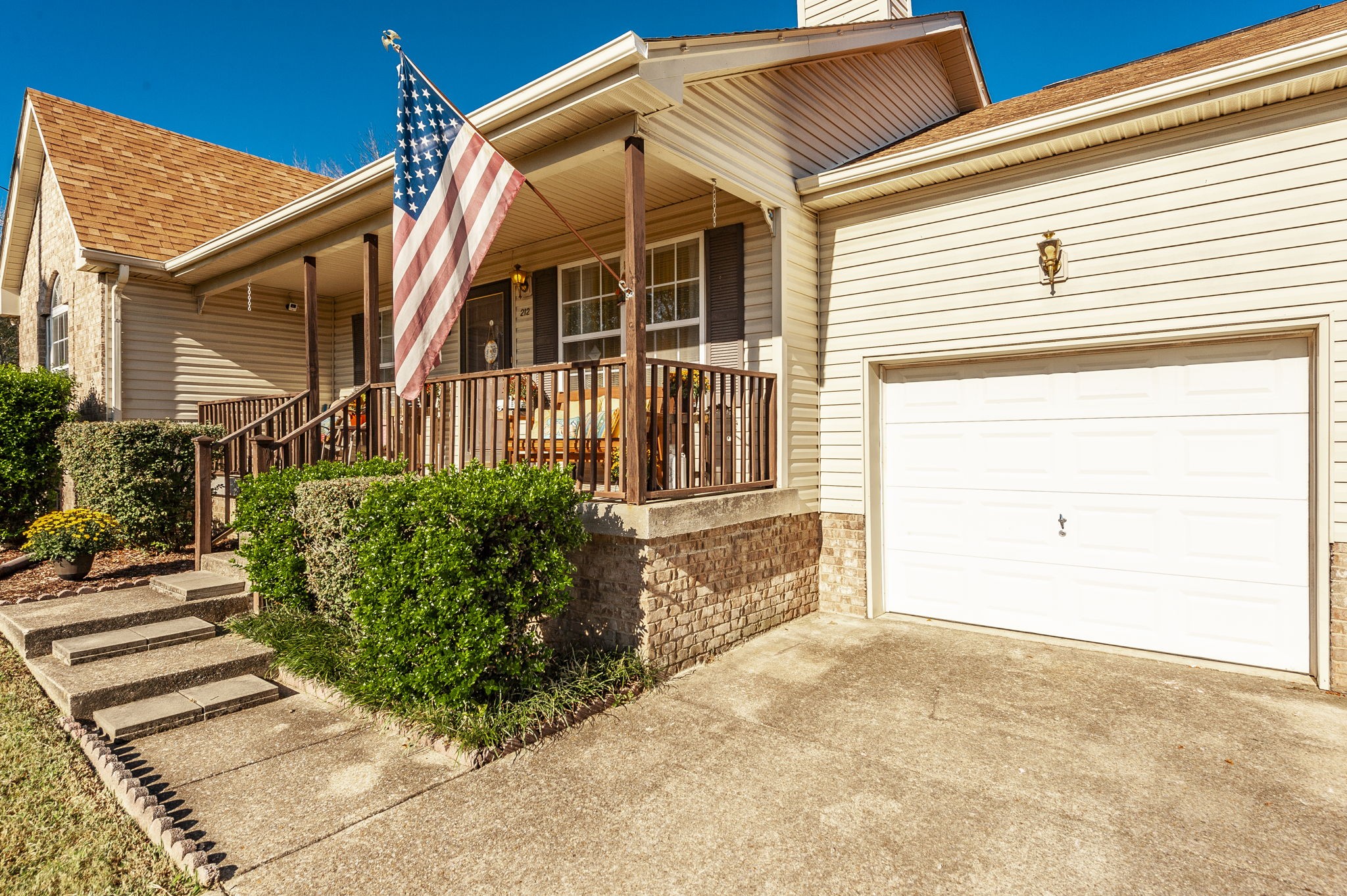 212 Marlin Ct Property Photo 4