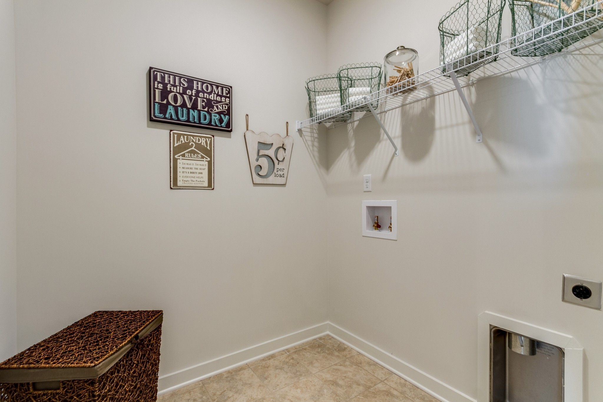 588 Foxglove Lane Property Photo 24