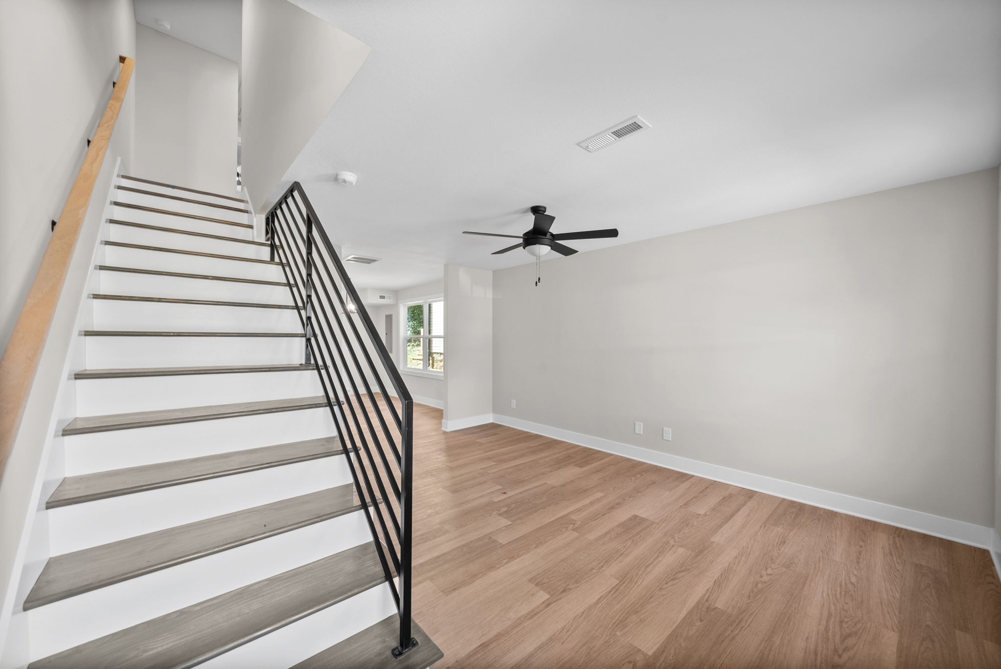 1210 Cedar St Property Photo 3