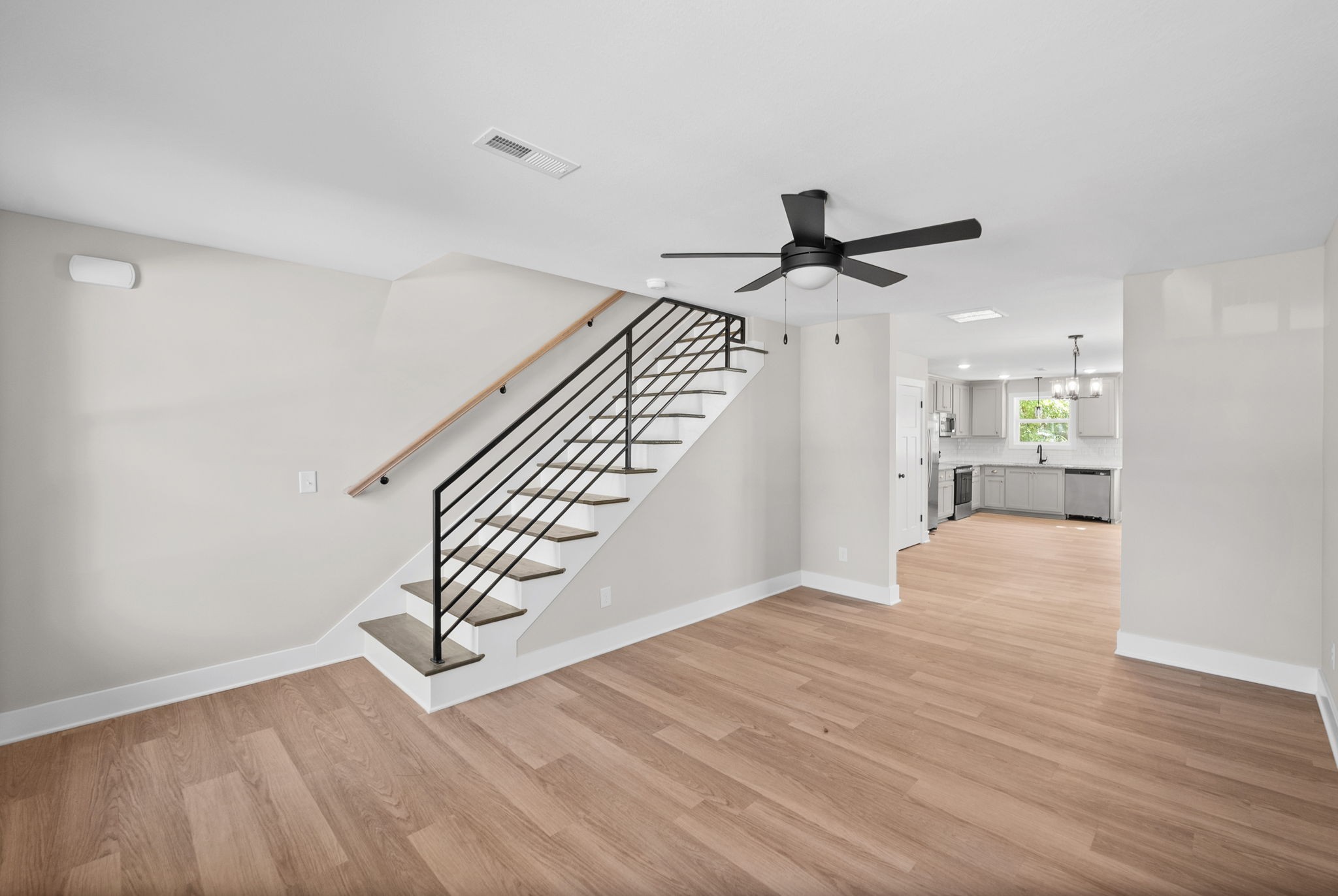 1210 Cedar St Property Photo 4