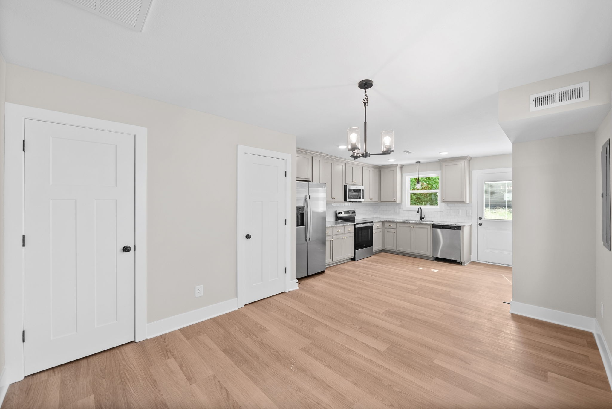 1210 Cedar St Property Photo 6