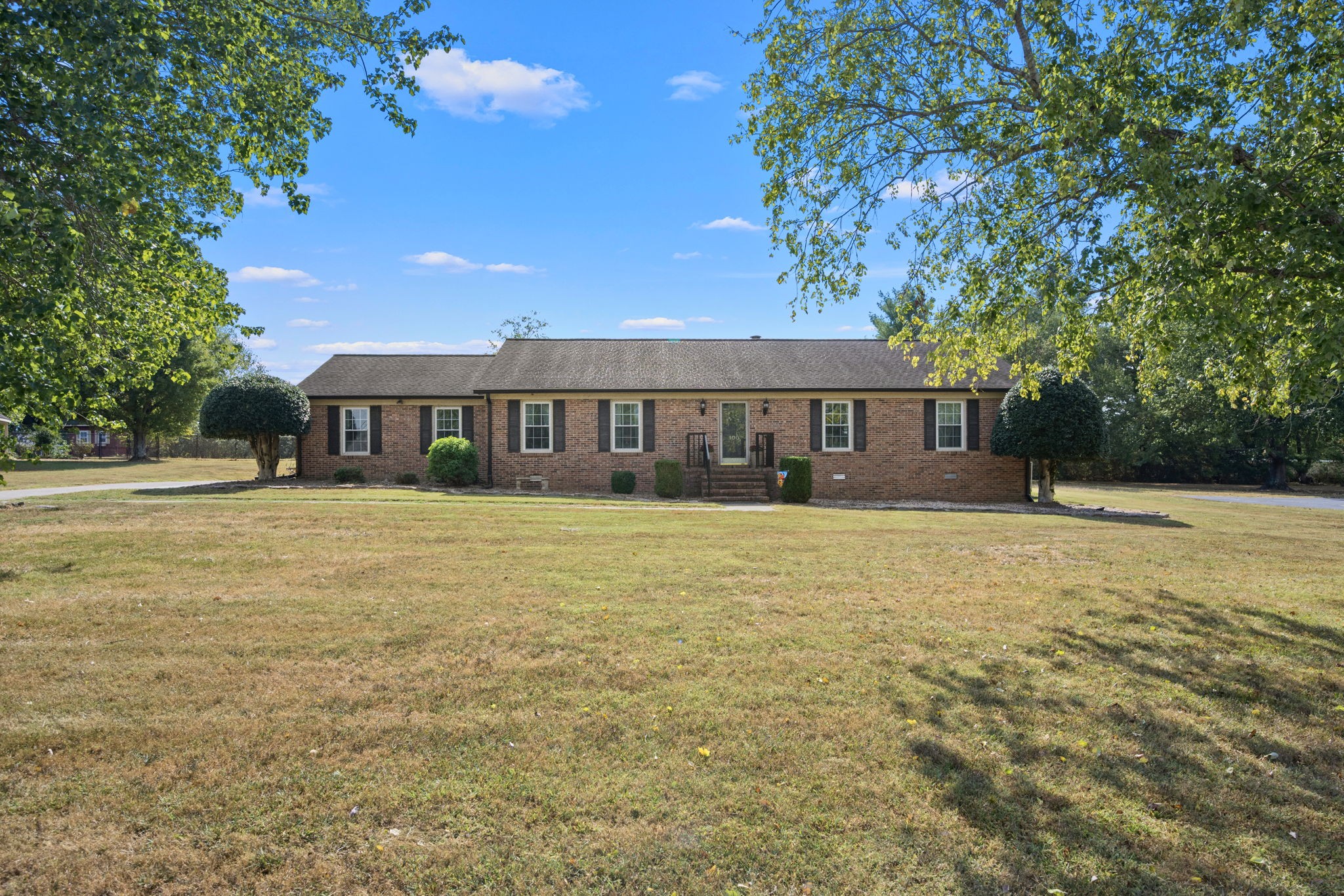 100 Cardinal Hill Rd Property Photo 1