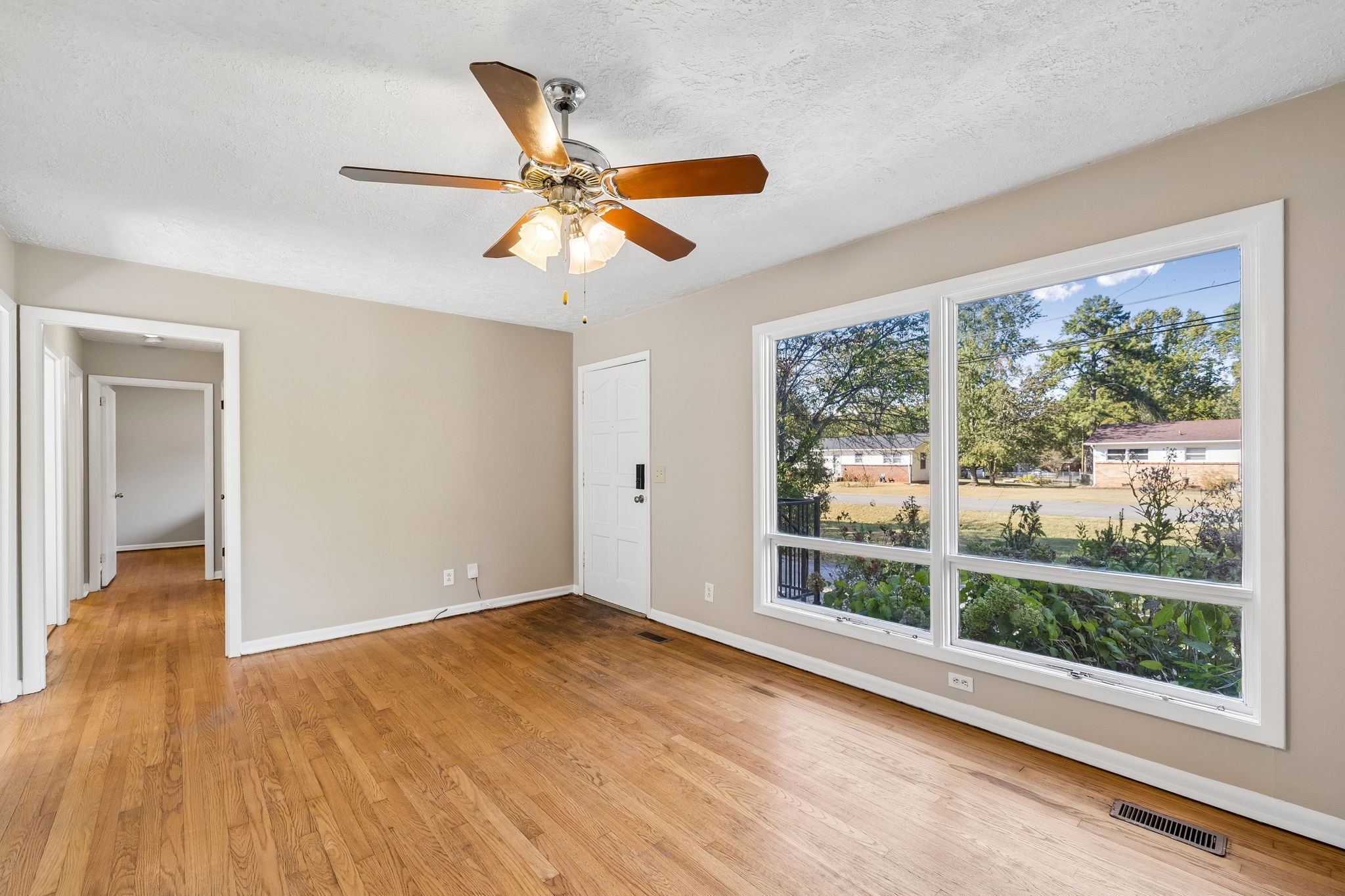 1814 Cypress Dr Property Photo 4