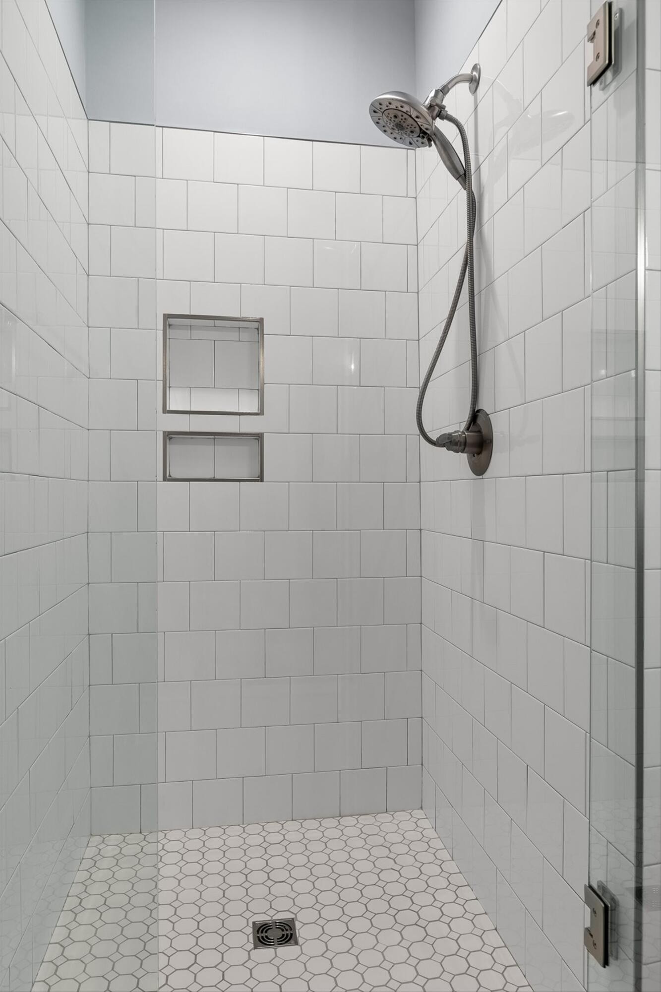 209 W 16th Street Property Photo 20
