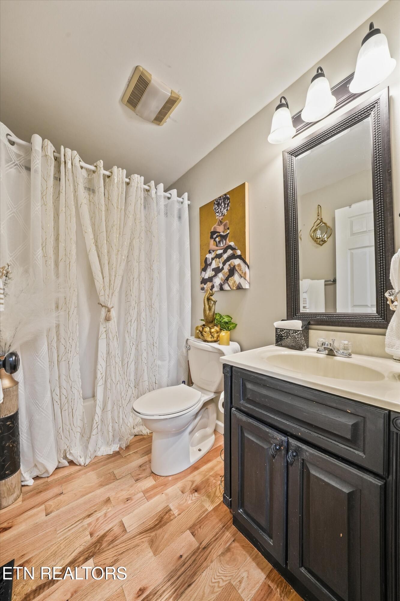 2812 Glenpark Rd Property Photo 7