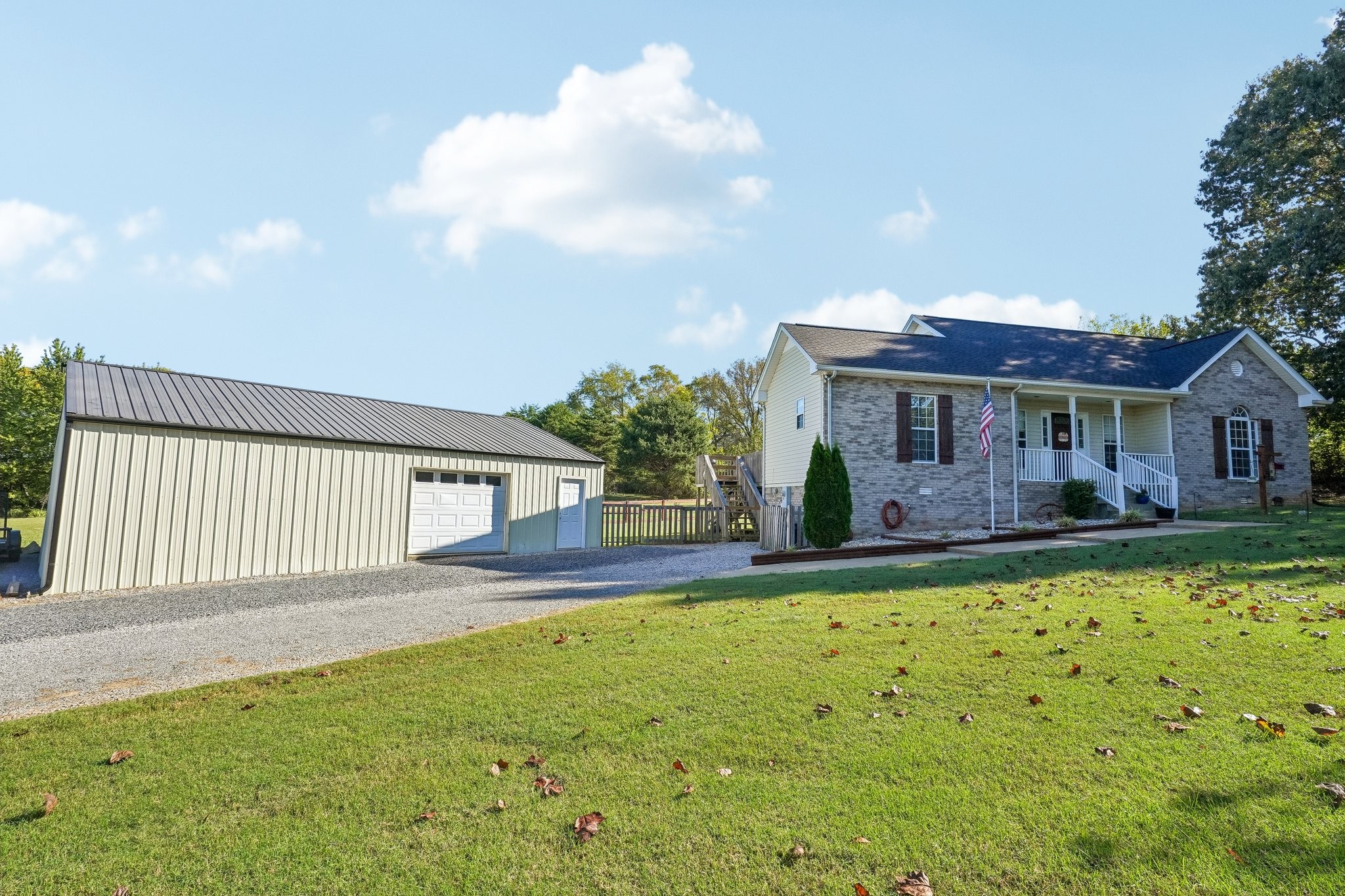 5730 Lakeview Rd Property Photo 4