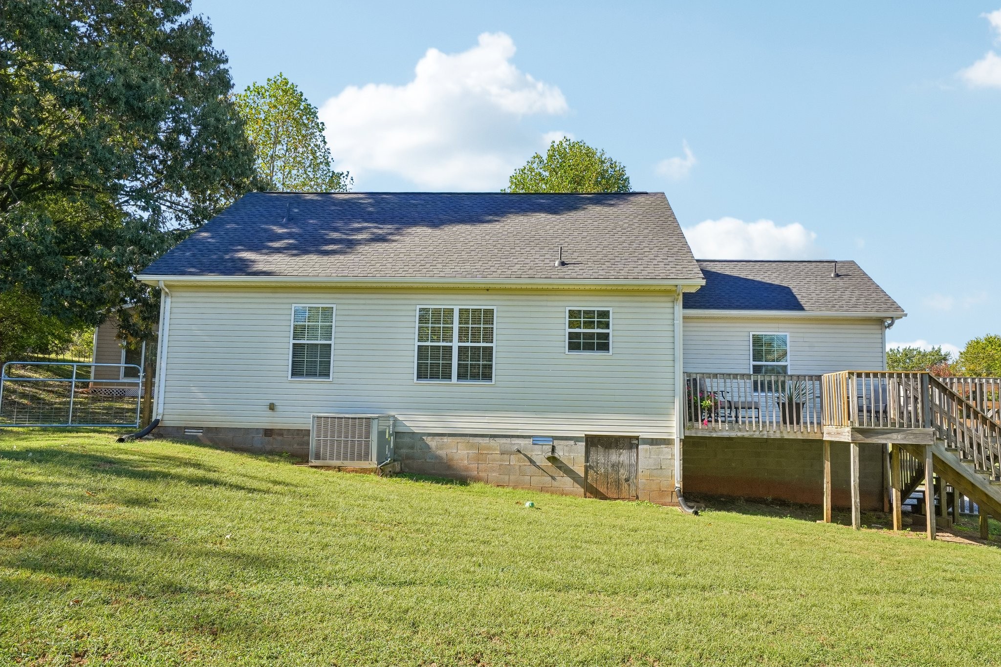 5730 Lakeview Rd Property Photo 44