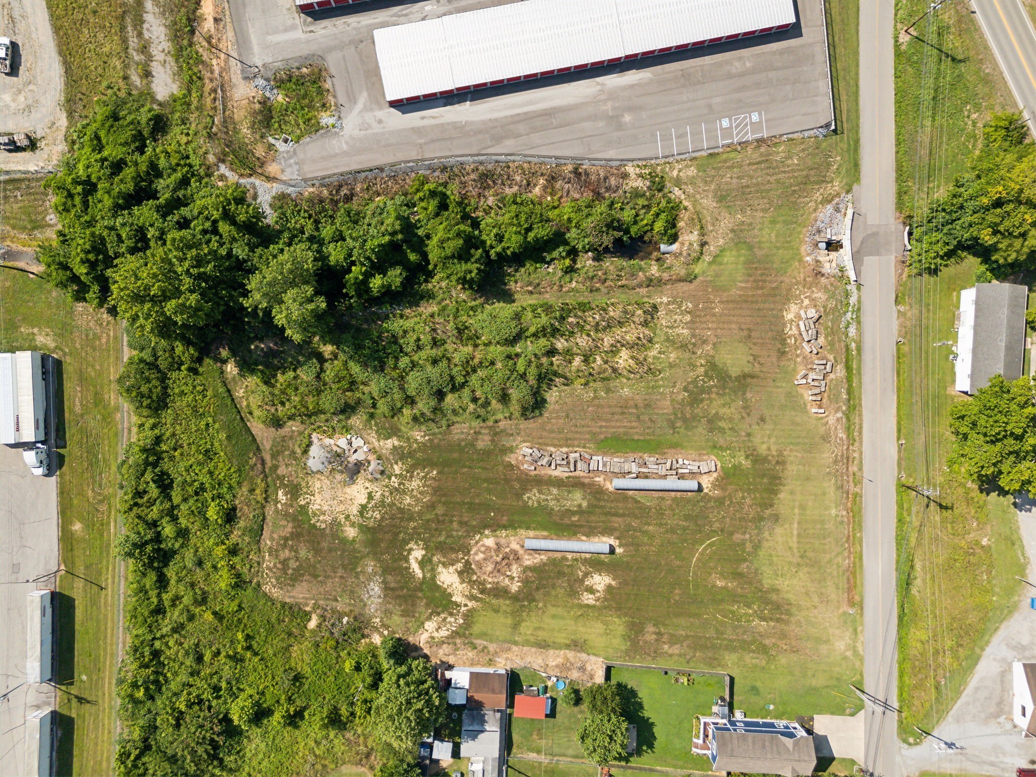 636 N Main St Property Photo 4