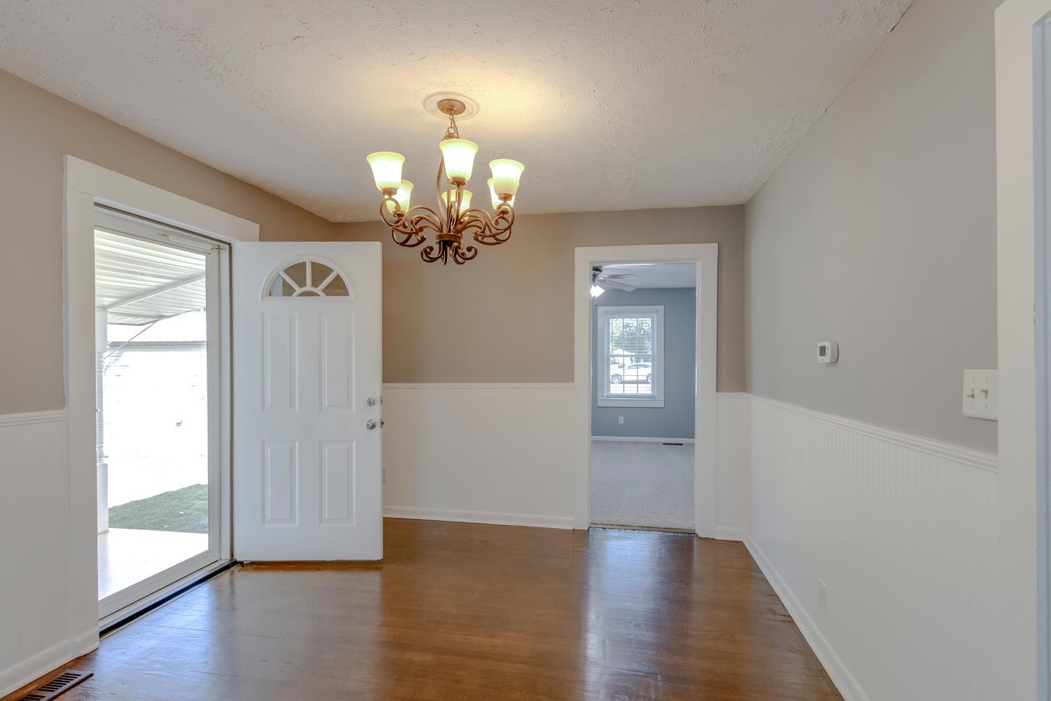 1705 E Pitts Ln Property Photo 14