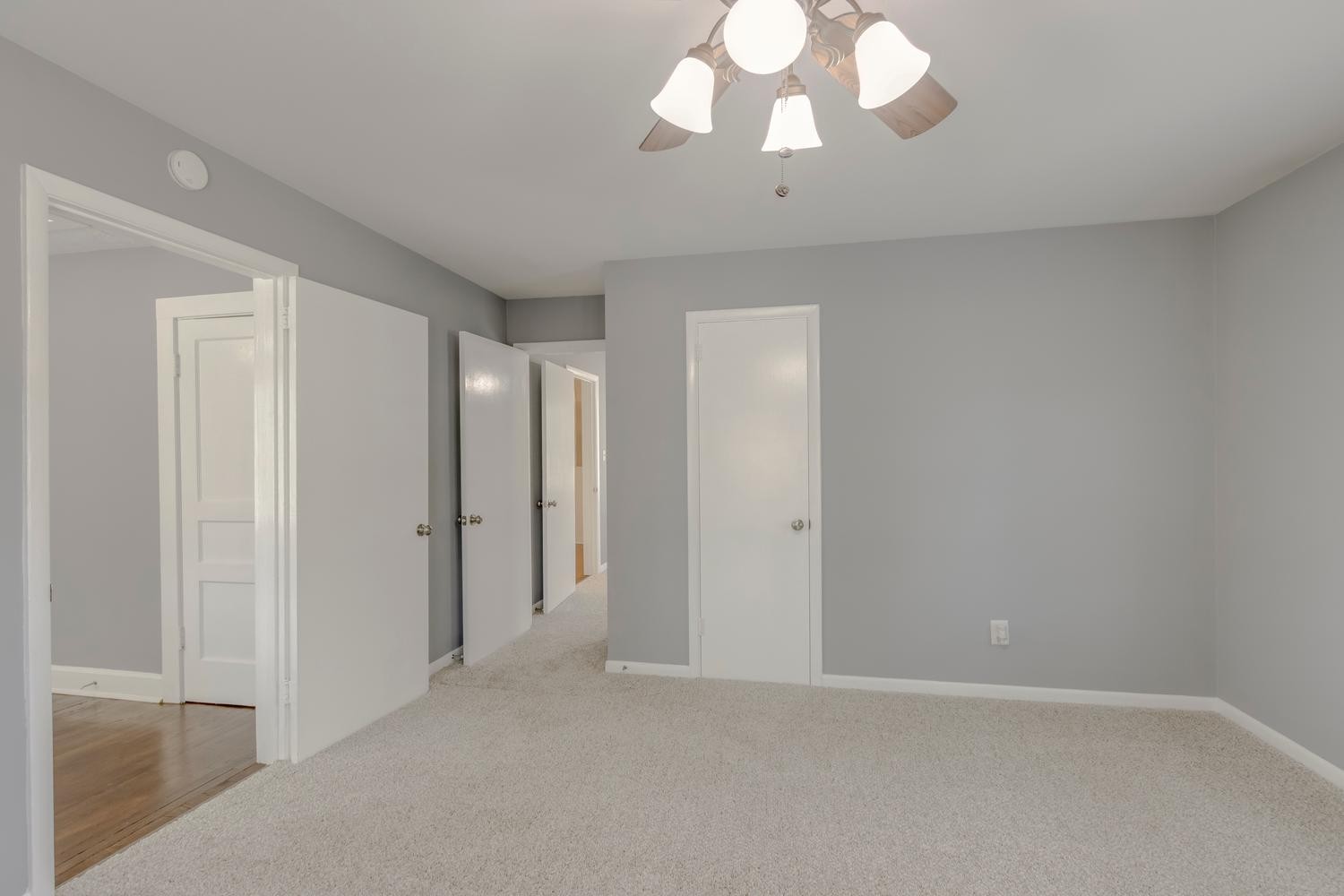 1705 E Pitts Ln Property Photo 20