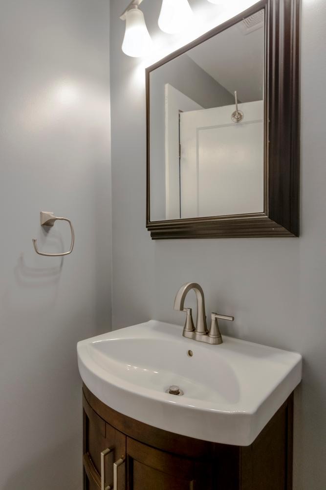 1705 E Pitts Ln Property Photo 26