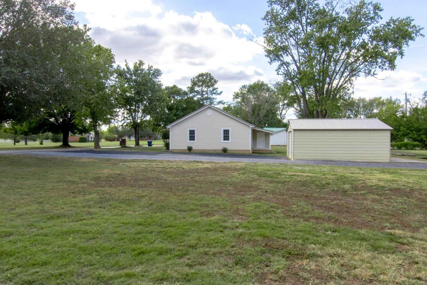 1705 E Pitts Ln Property Photo 35