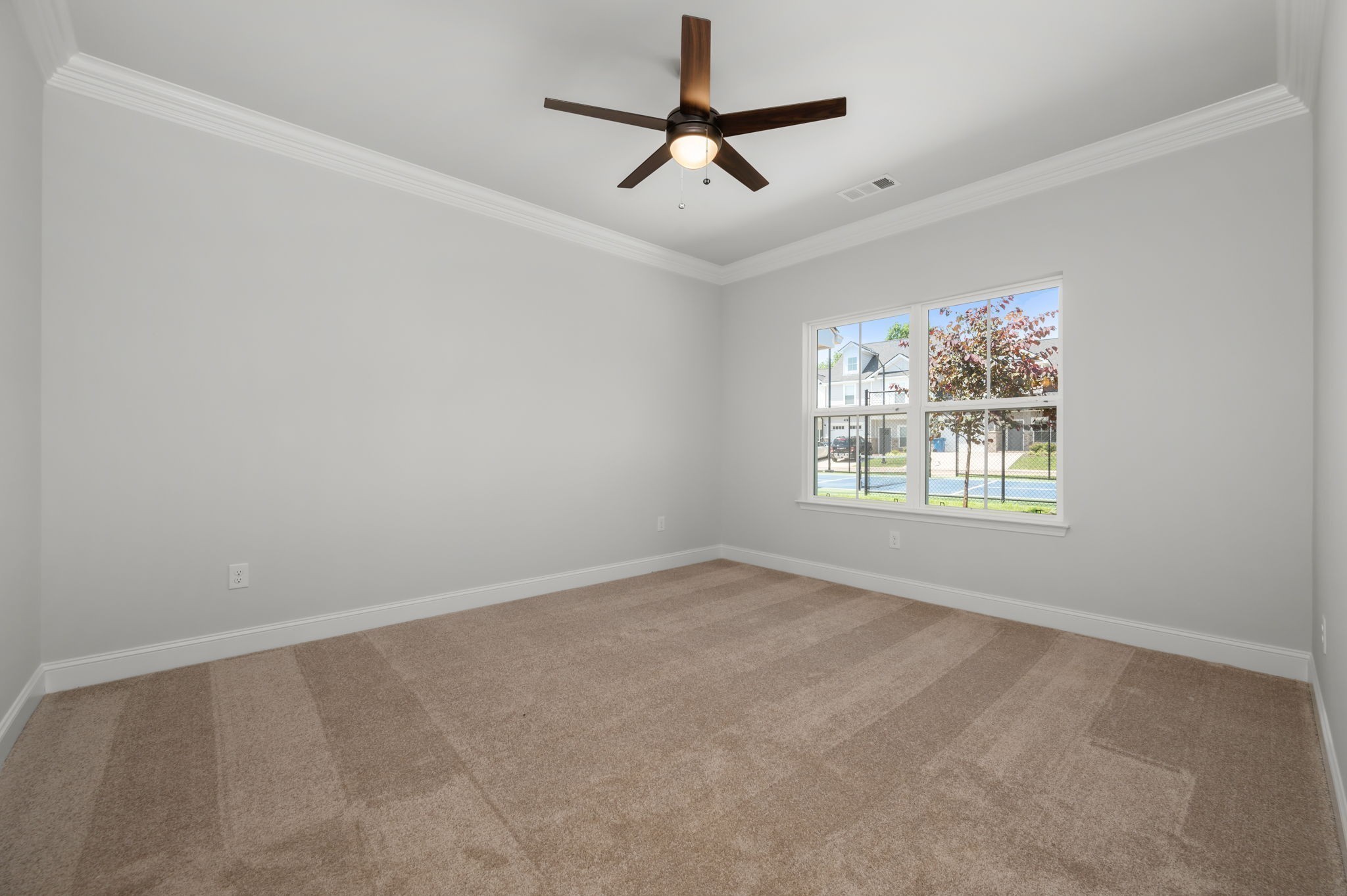 512 Rohan Drive Property Photo 10