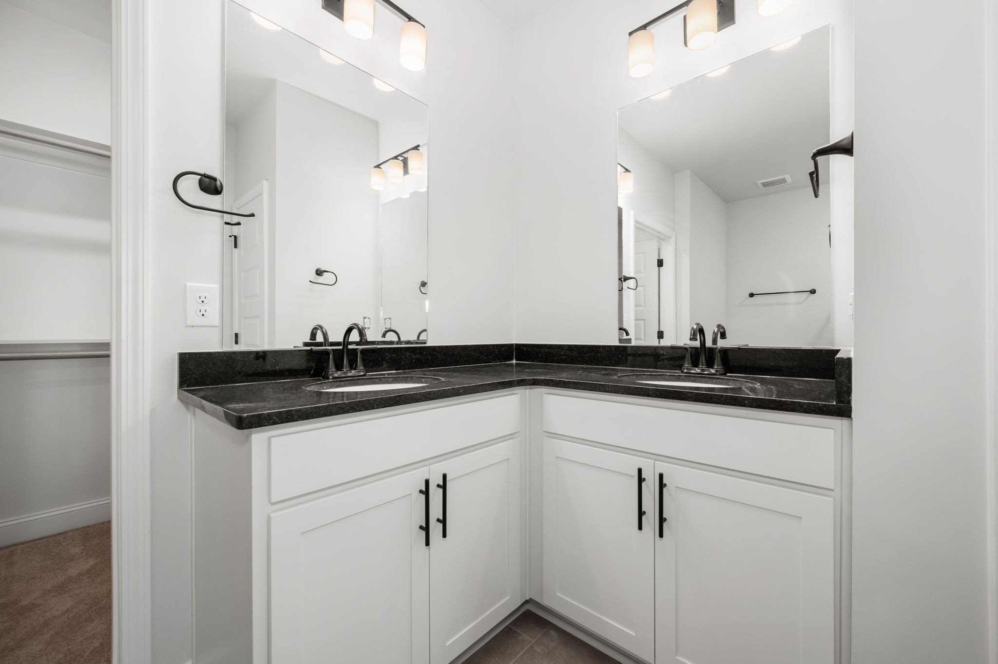 512 Rohan Drive Property Photo 13
