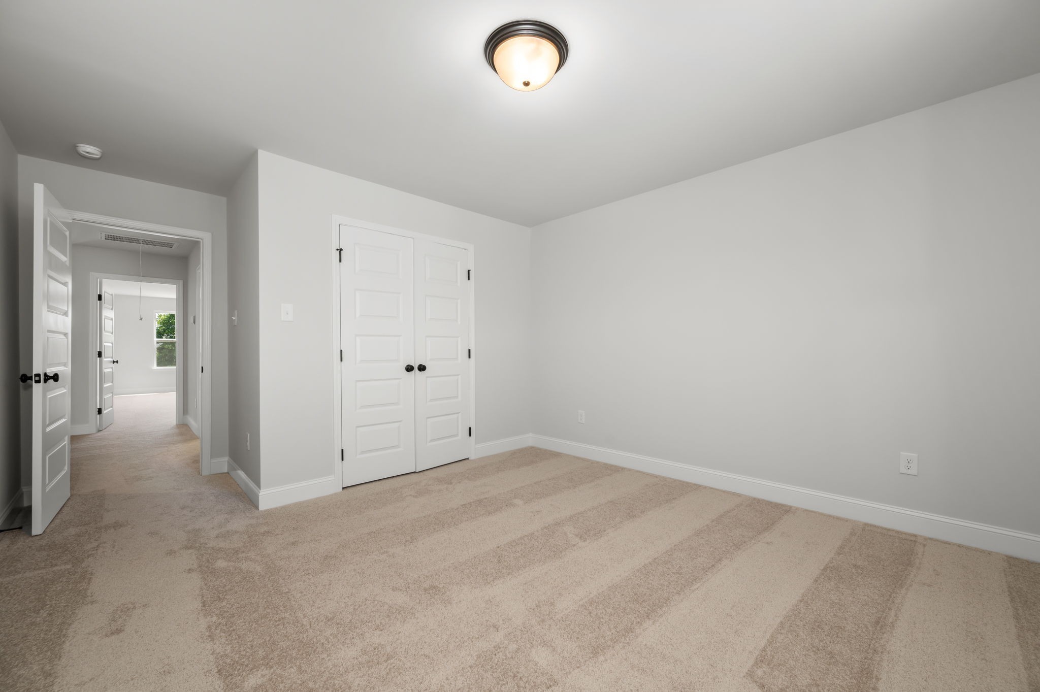 512 Rohan Drive Property Photo 18