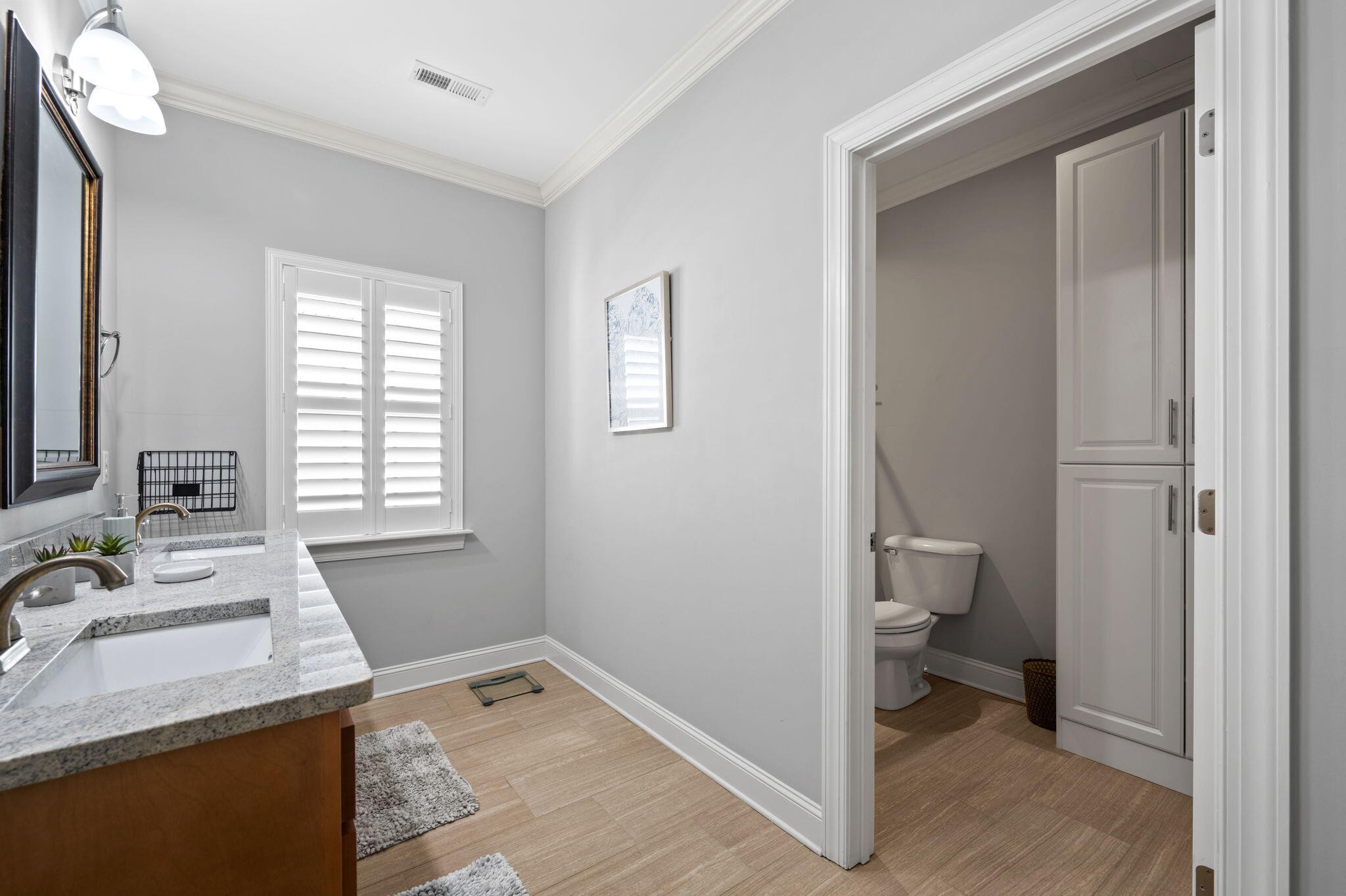 102 W 19th Street Property Photo 24