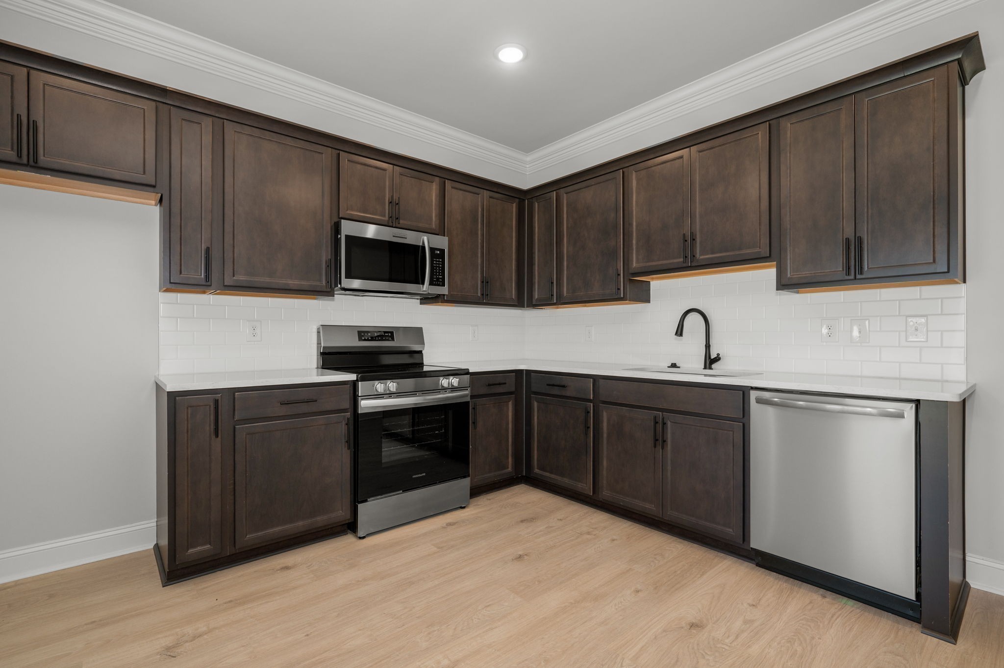 523 Rohan Drive Property Photo 7