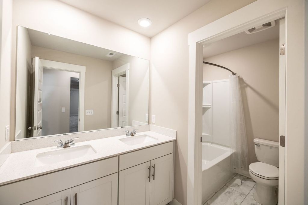 3107 Lamond Dr Property Photo 30