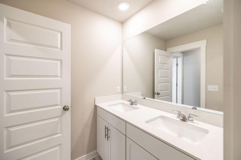 3107 Lamond Dr Property Photo 32