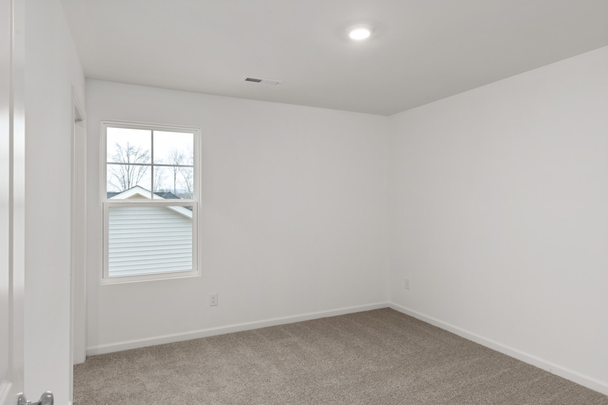 1638 Links Dr Property Photo 23
